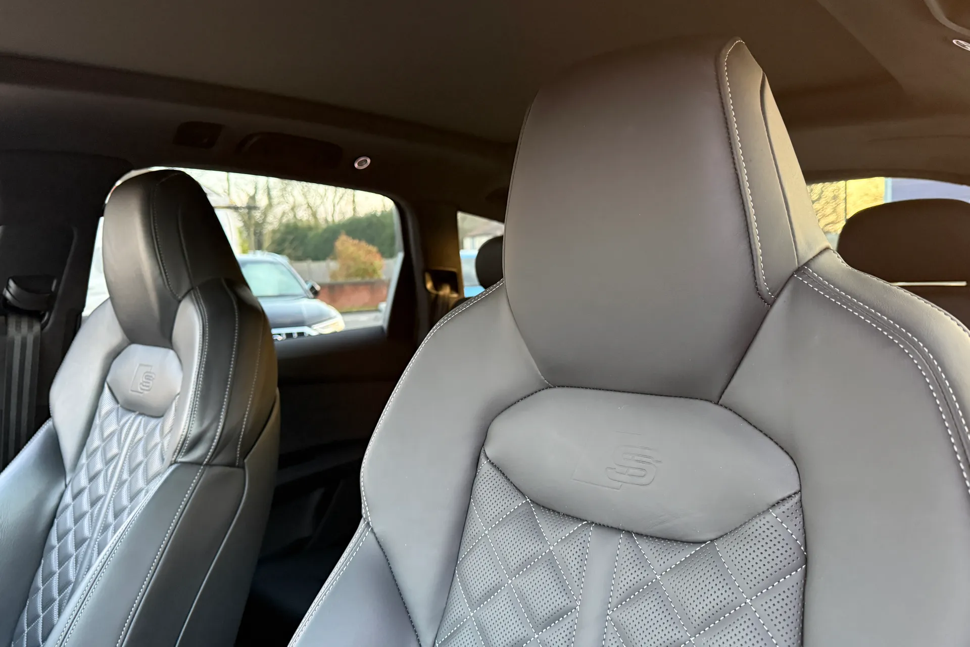 Audi Q7 thumbnail image number 37