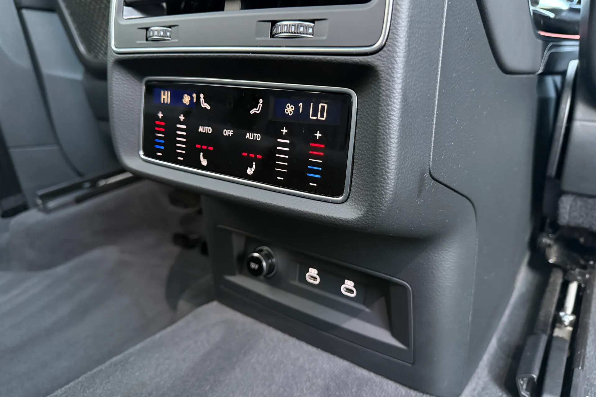 Audi Q7 thumbnail image number 59