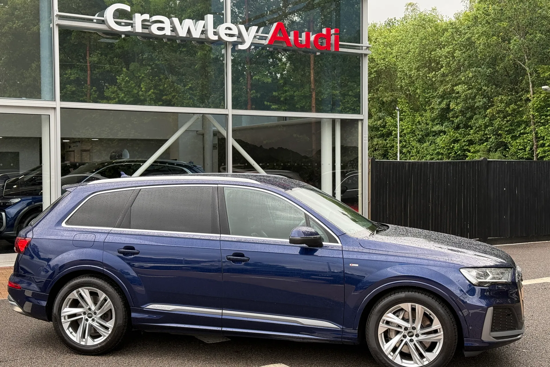 Audi Q7 thumbnail image number 2