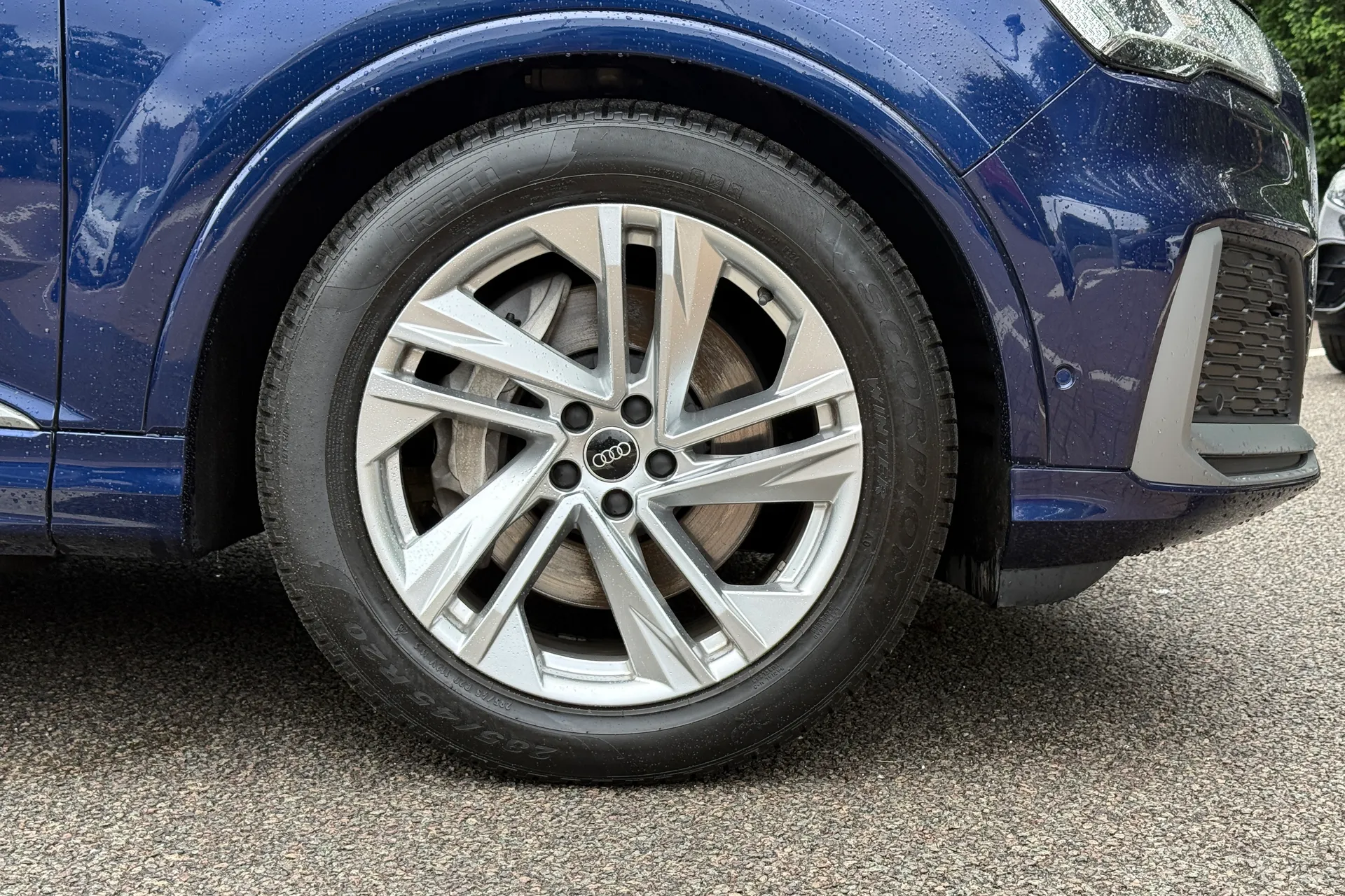 Audi Q7 thumbnail image number 34