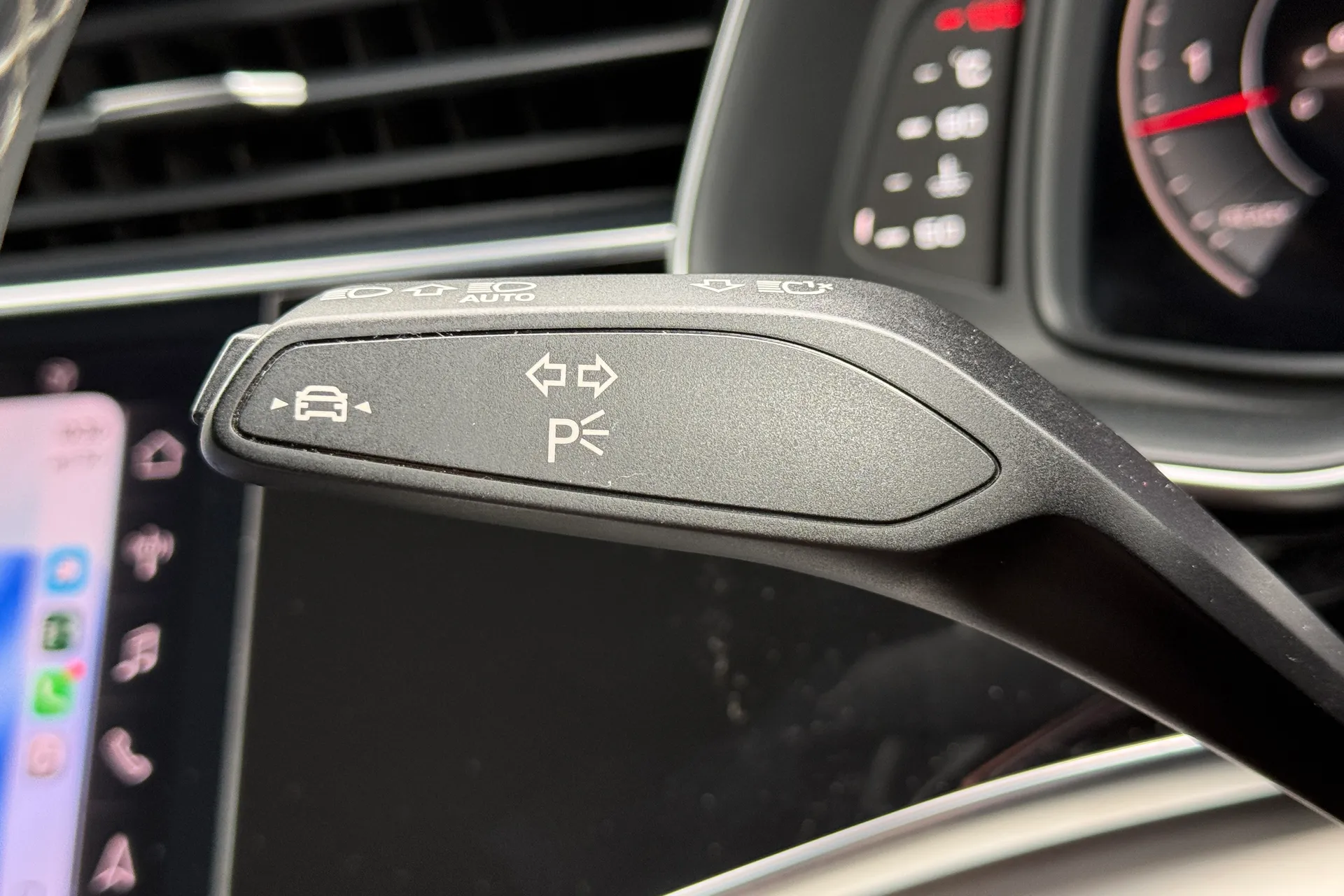 Audi Q7 thumbnail image number 20