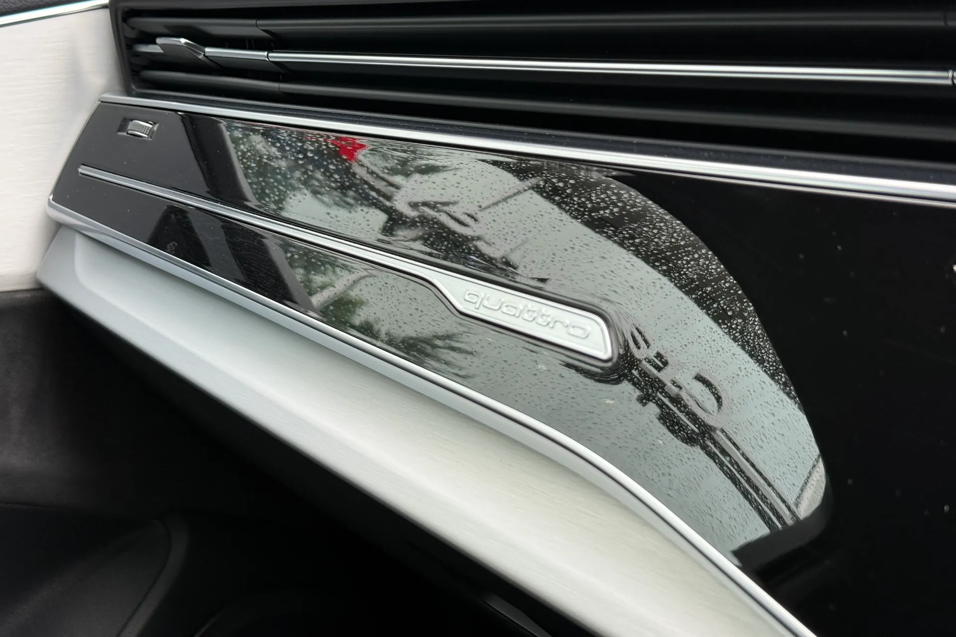 Audi Q7 thumbnail image number 16
