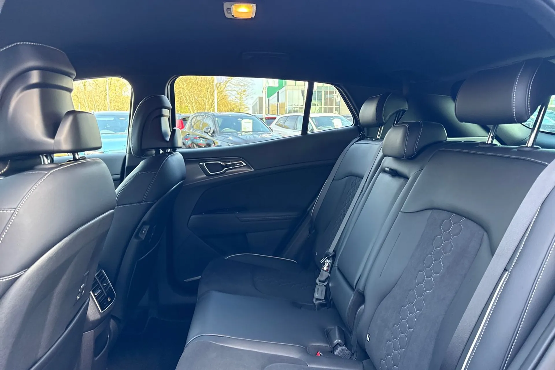 KIA SPORTAGE thumbnail image number 30