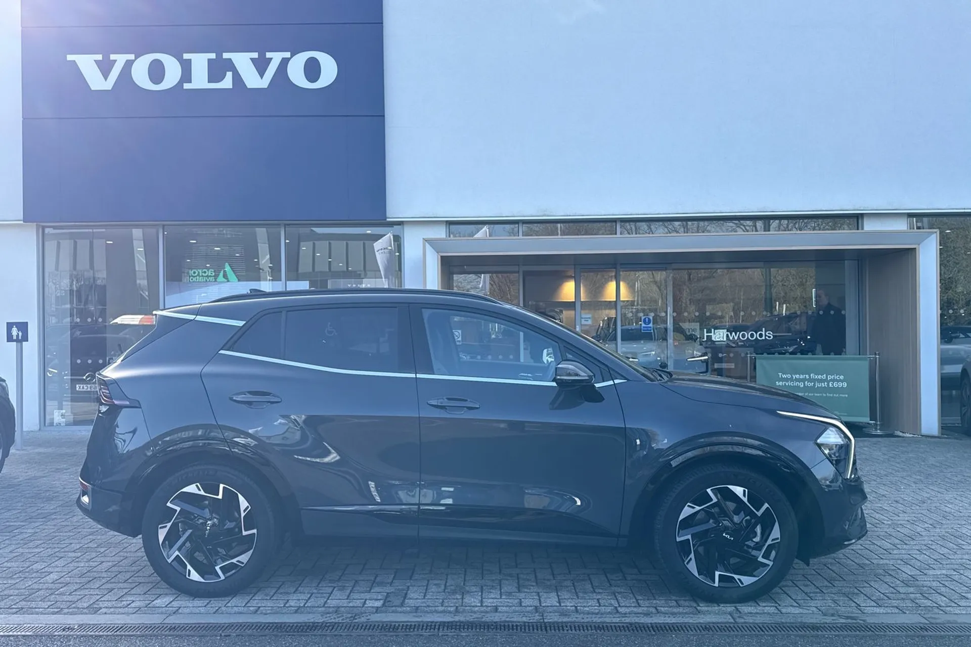 KIA SPORTAGE thumbnail image number 2