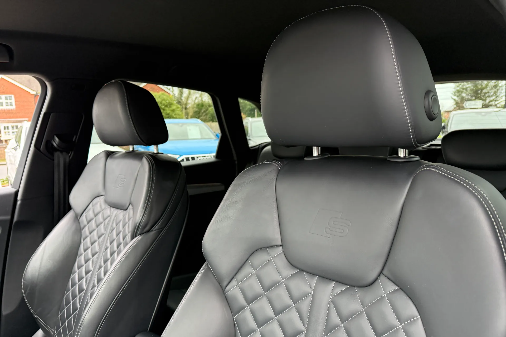 Audi Q5 thumbnail image number 33