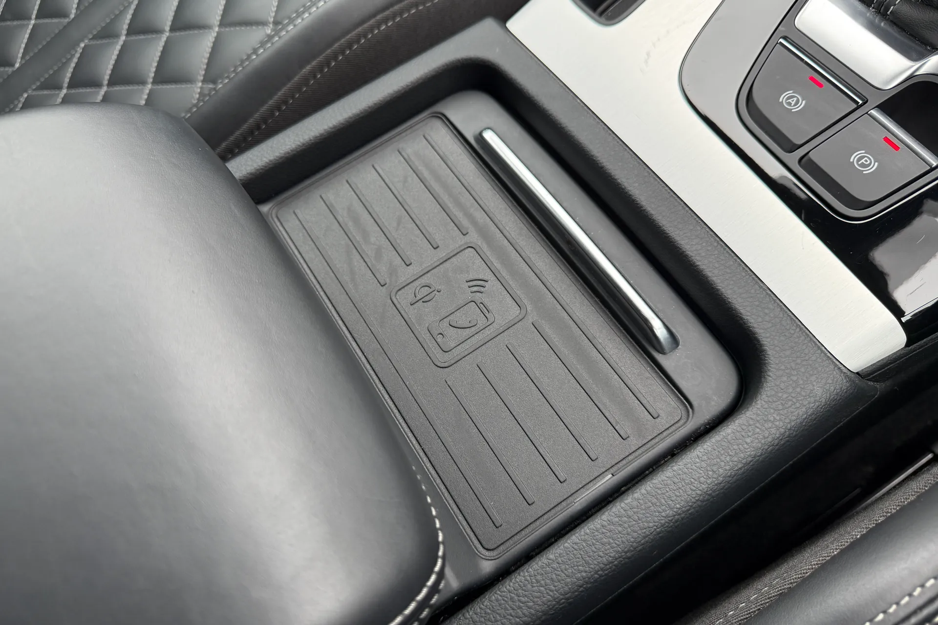 Audi Q5 thumbnail image number 17