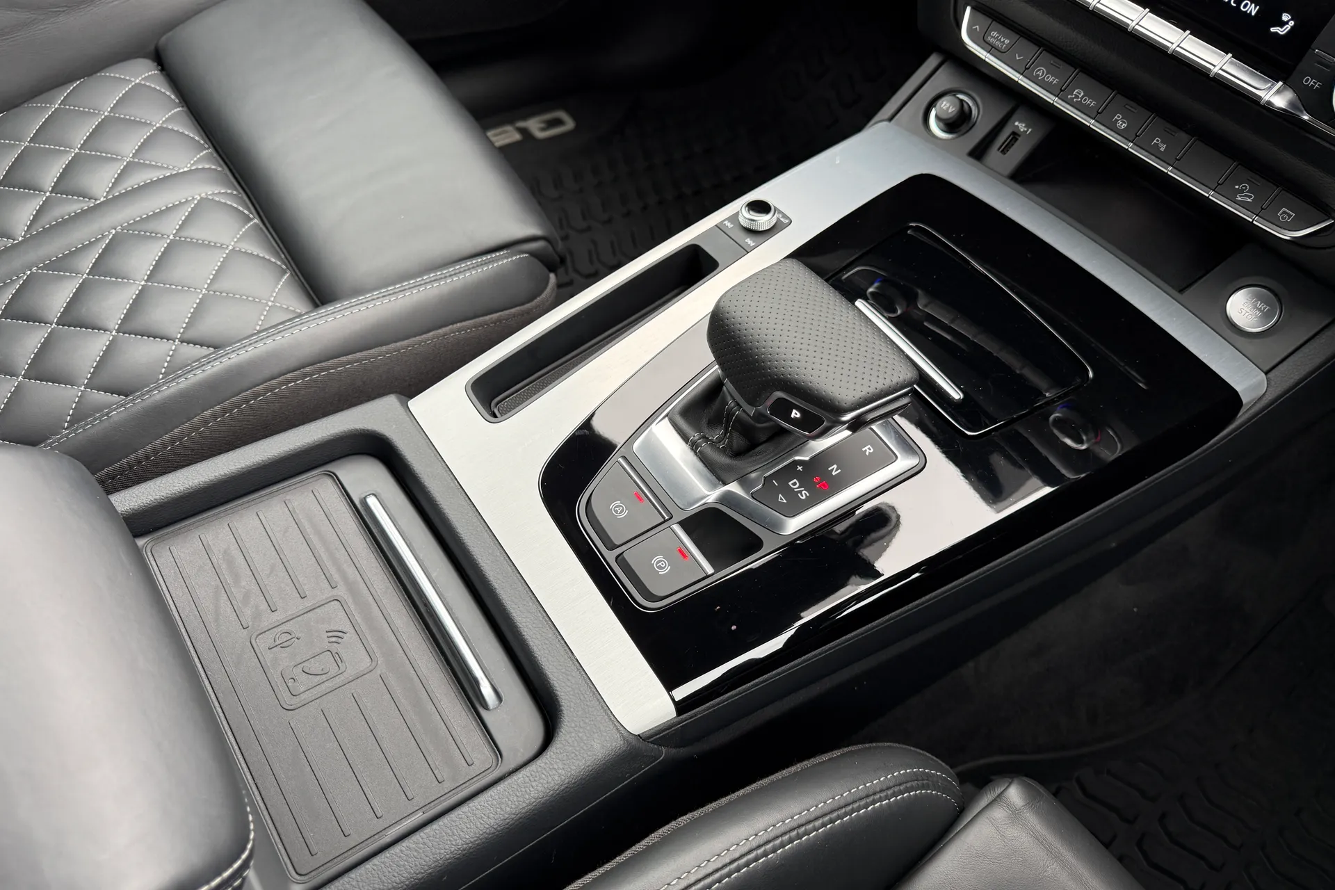 Audi Q5 thumbnail image number 42