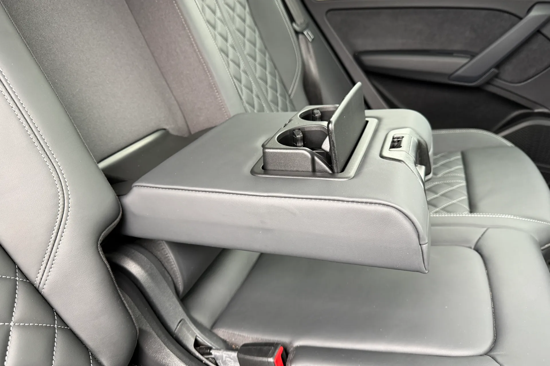 Audi Q5 thumbnail image number 48