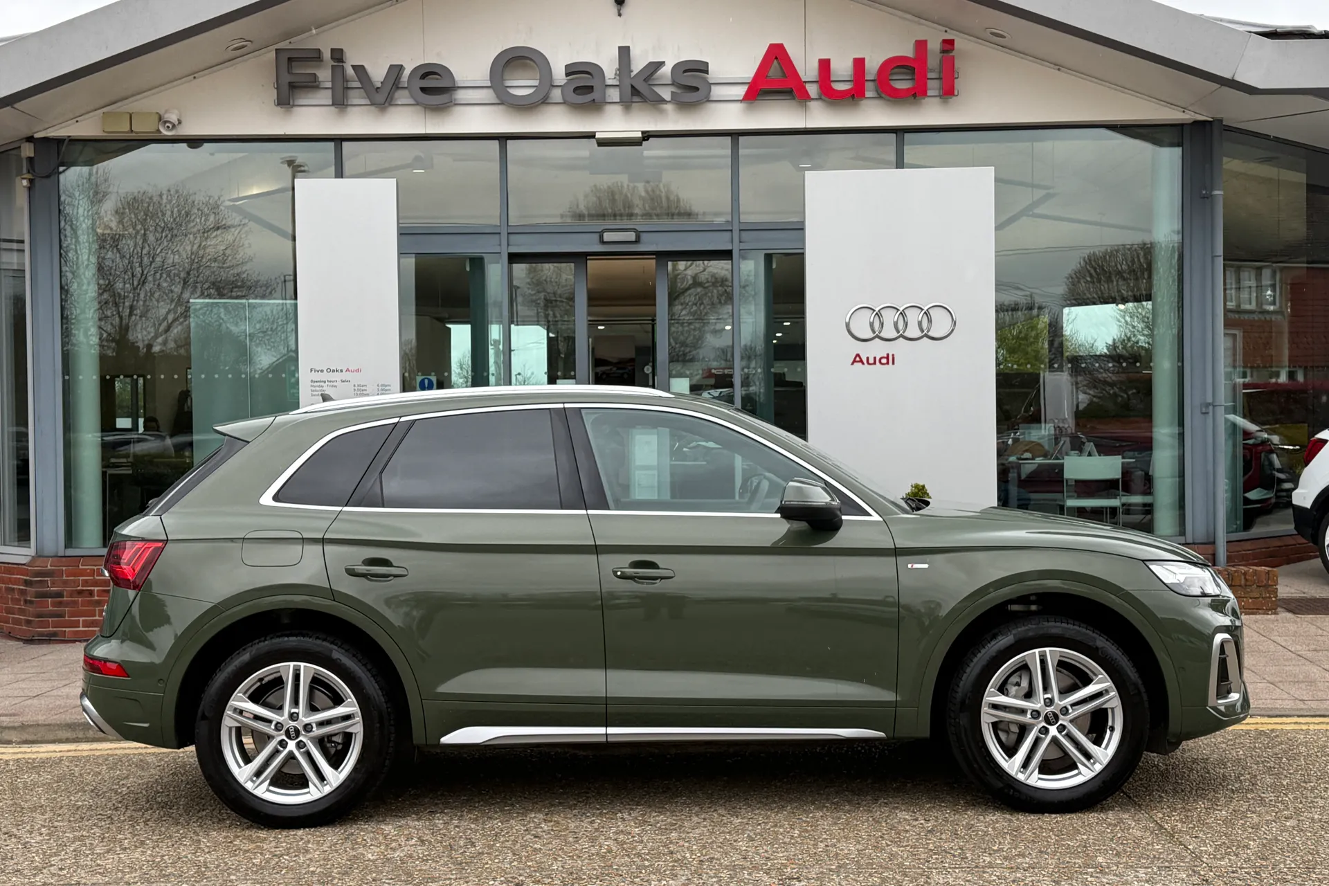 Audi Q5 thumbnail image number 2