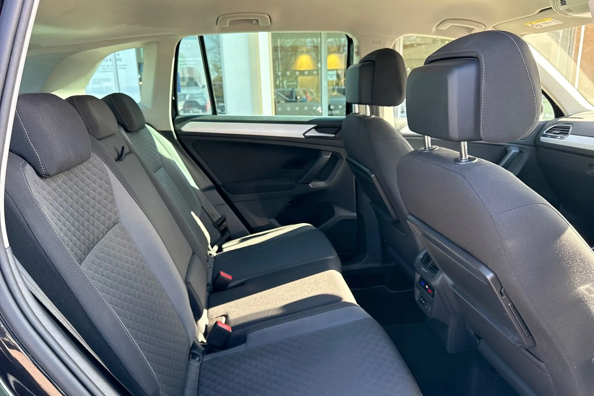 VOLKSWAGEN TIGUAN thumbnail image number 24