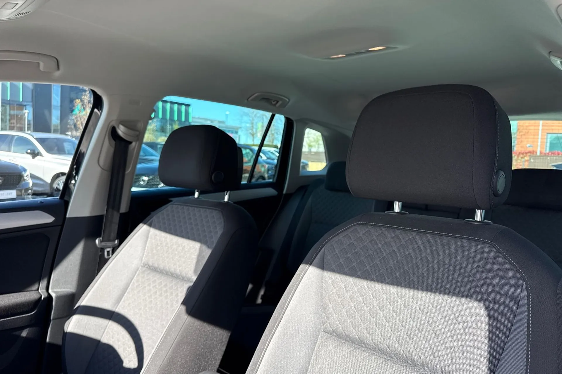 VOLKSWAGEN TIGUAN thumbnail image number 30