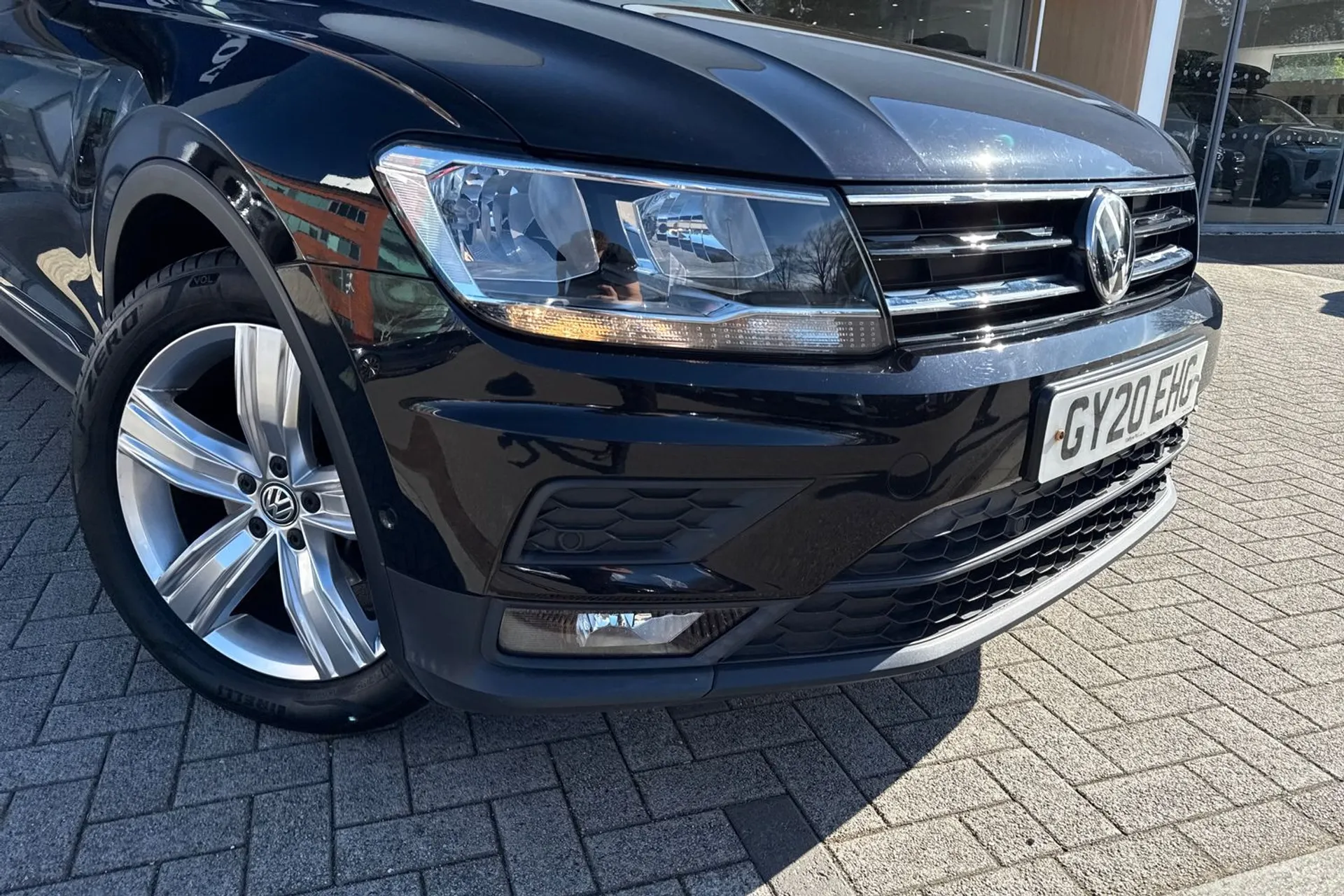 VOLKSWAGEN TIGUAN thumbnail image number 8