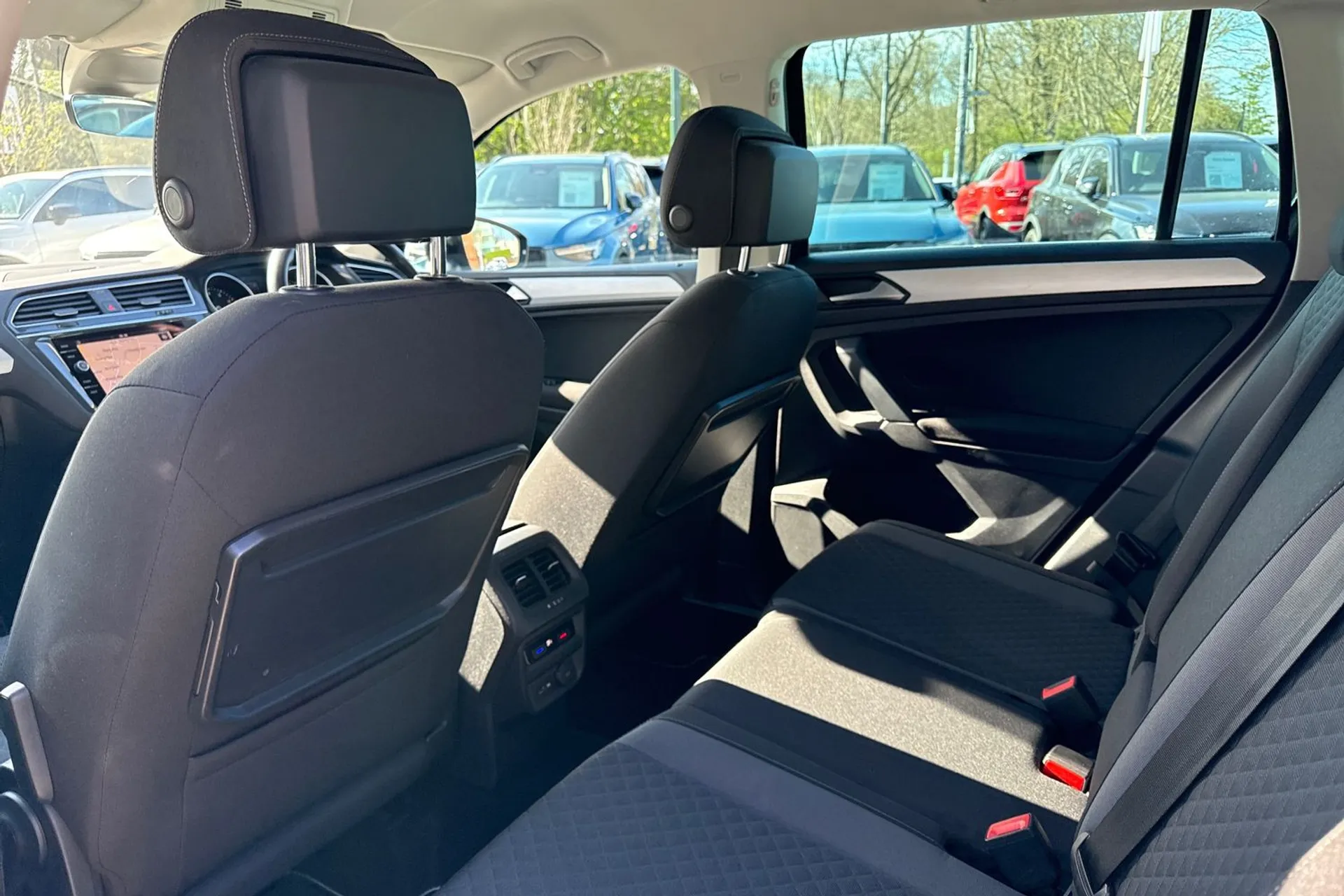 VOLKSWAGEN TIGUAN thumbnail image number 32