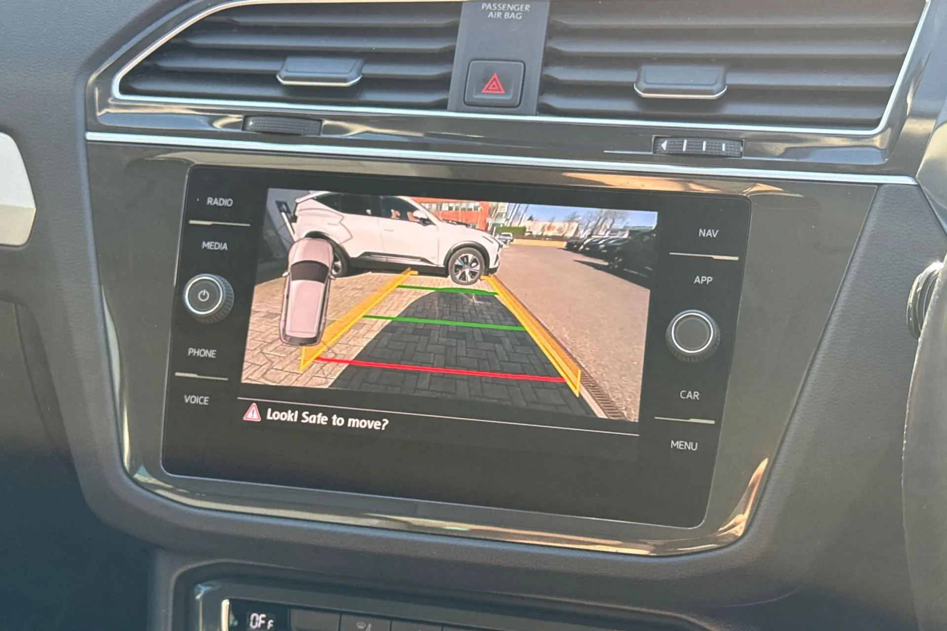 VOLKSWAGEN TIGUAN thumbnail image number 5