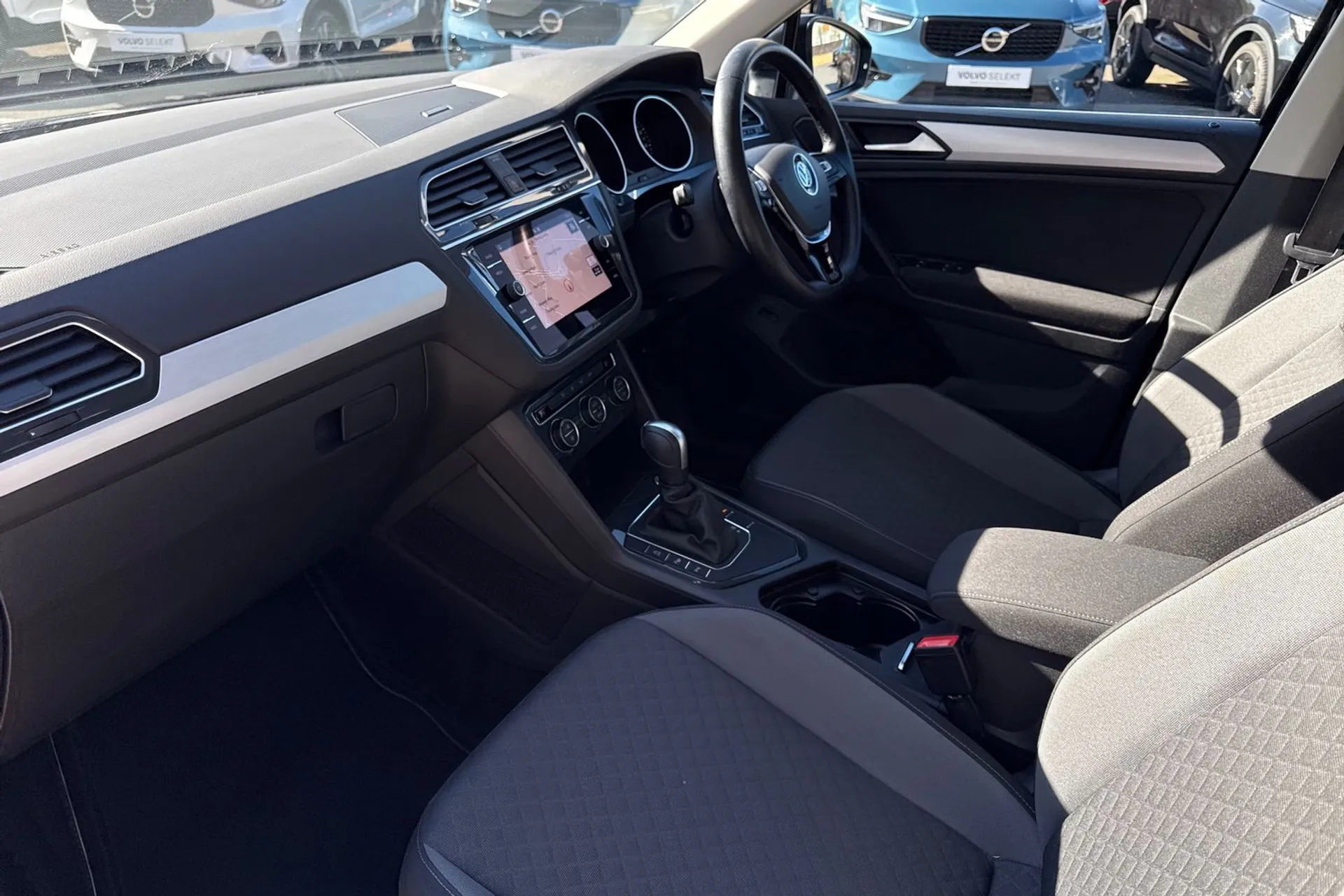 VOLKSWAGEN TIGUAN thumbnail image number 28