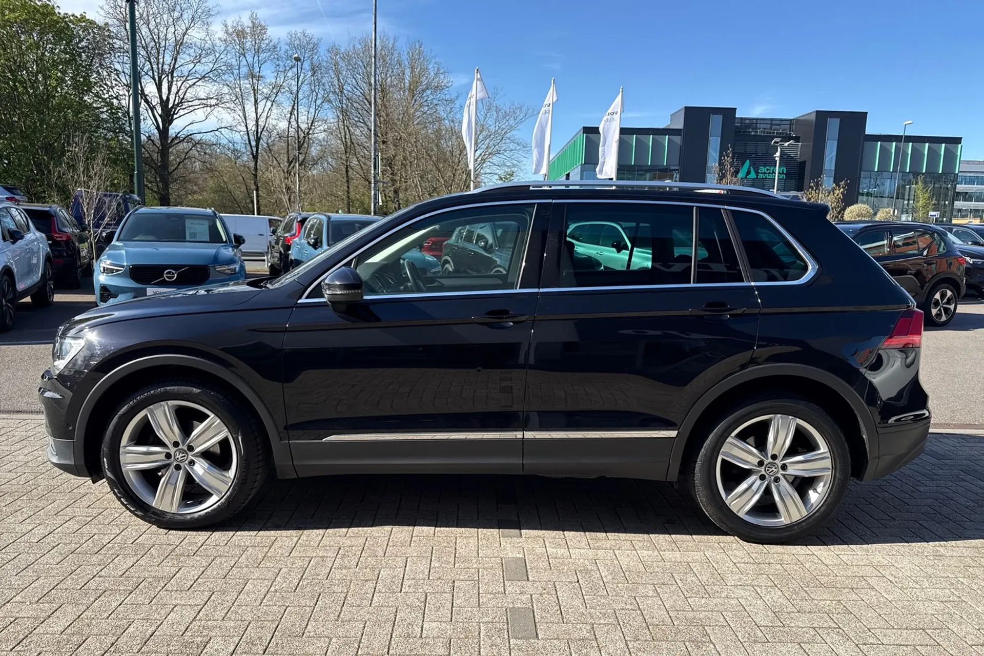 VOLKSWAGEN TIGUAN thumbnail image number 12