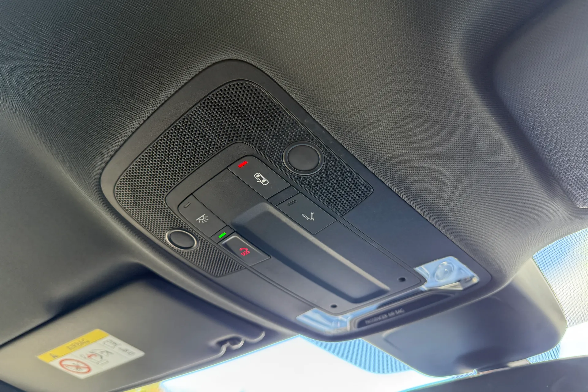 Audi Q3 thumbnail image number 19