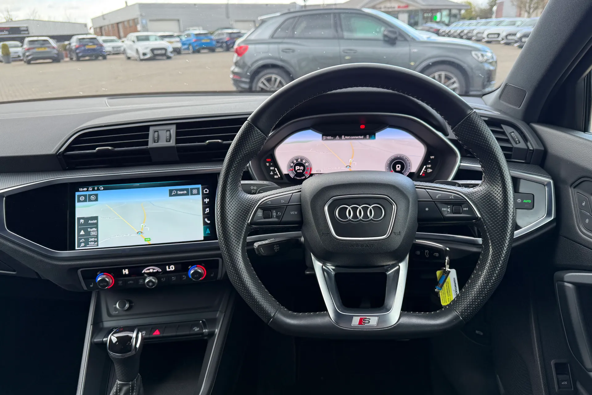 Audi Q3 thumbnail image number 5
