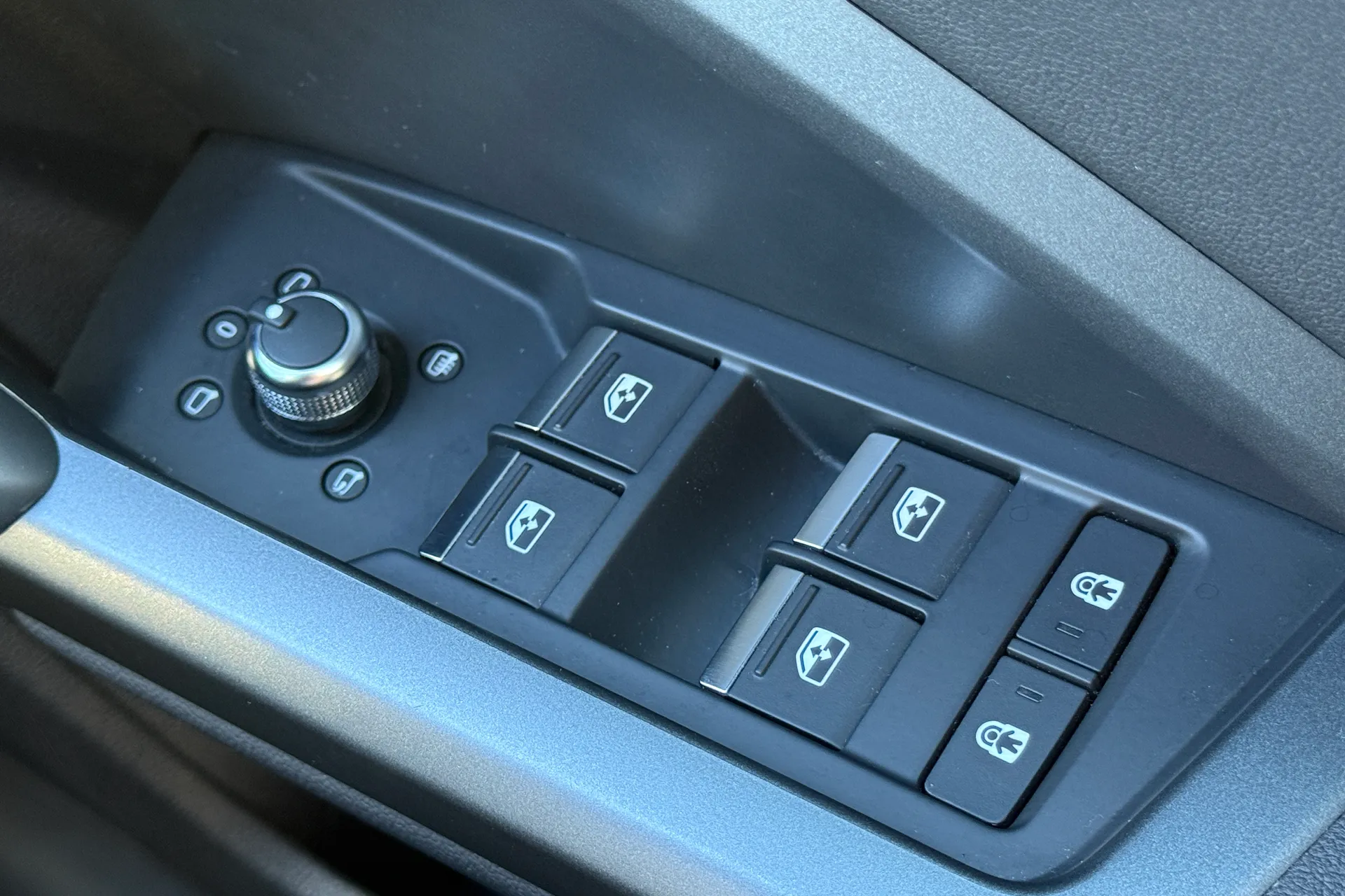 Audi Q3 thumbnail image number 18