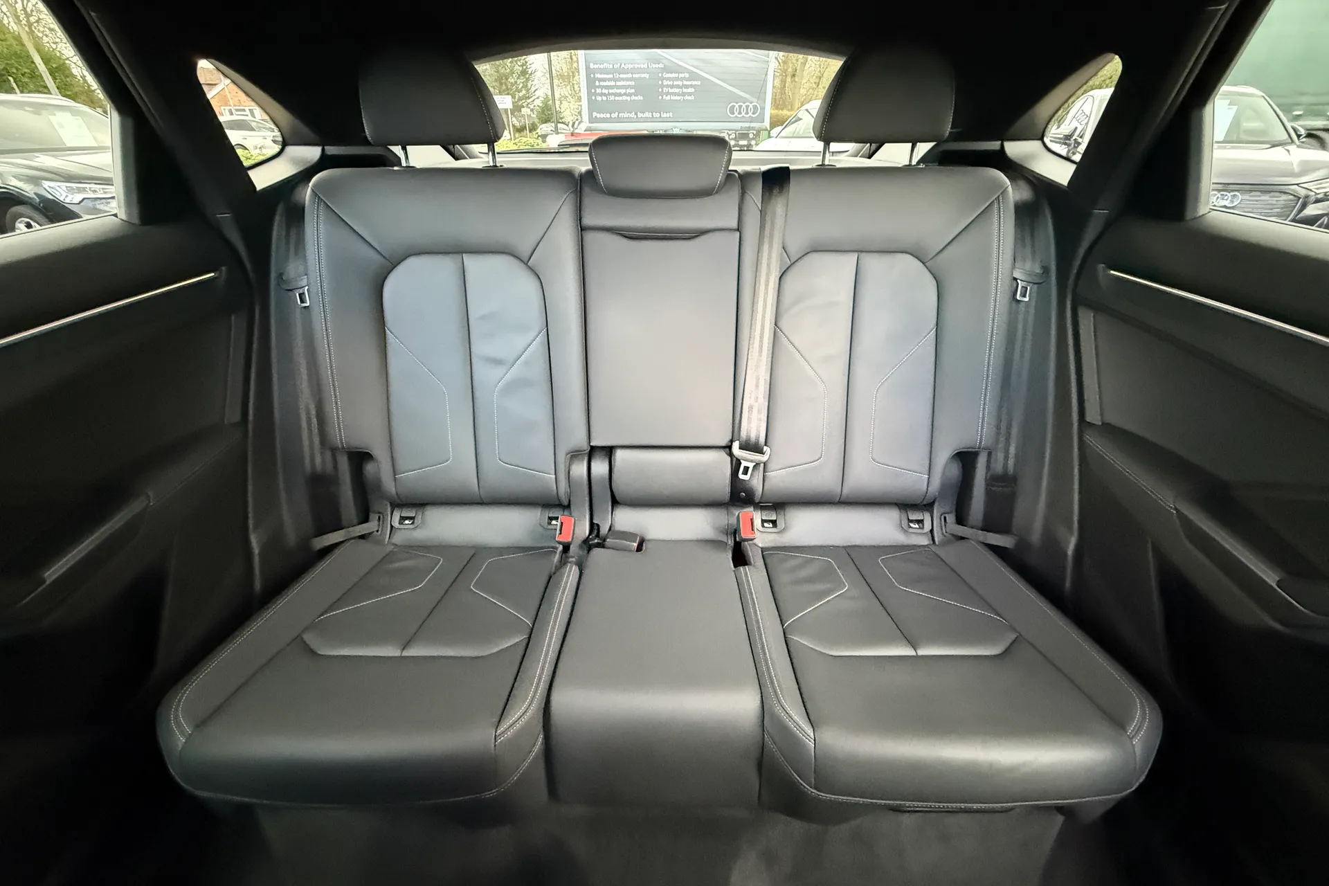 Audi Q3 thumbnail image number 41