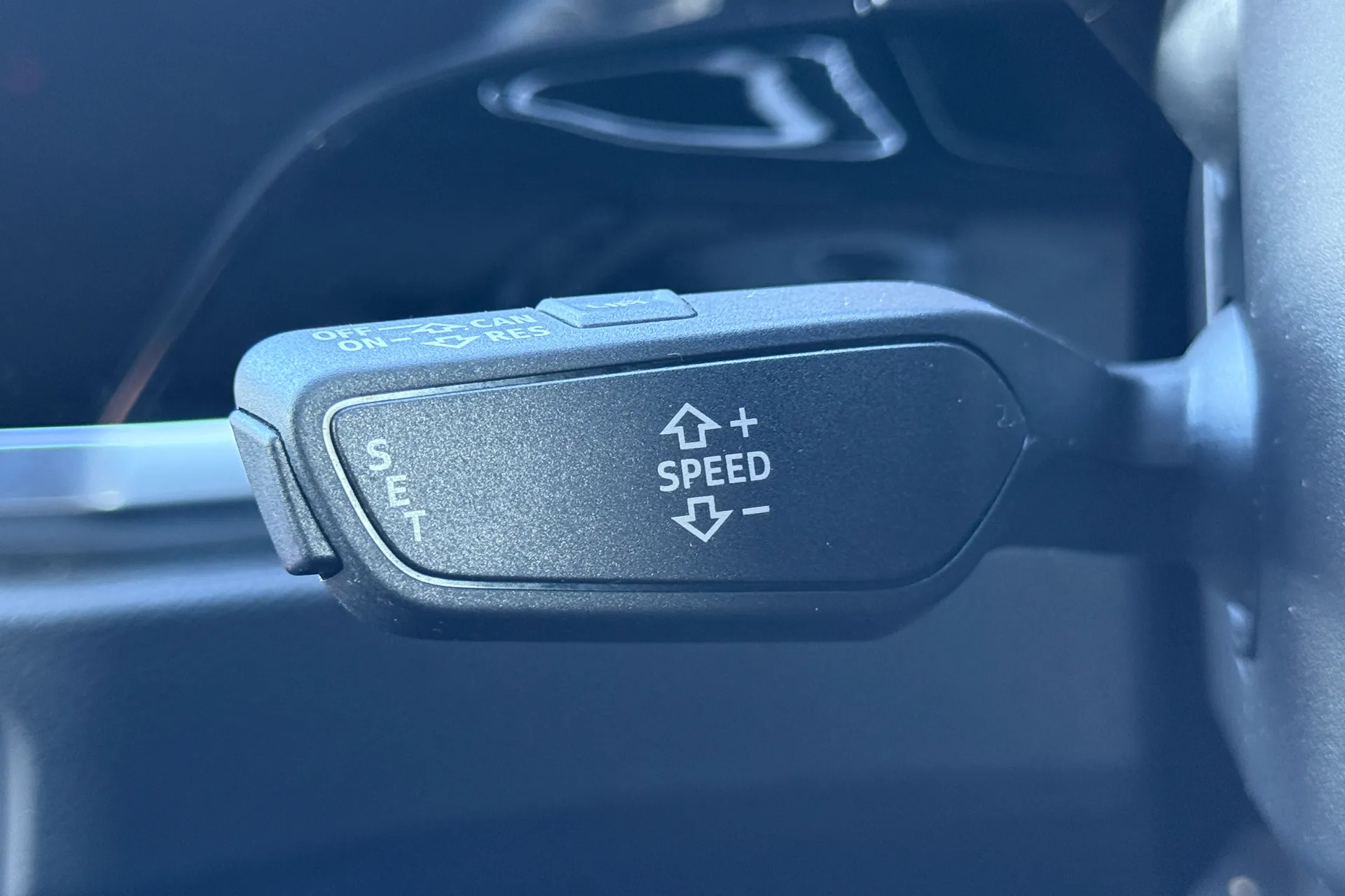 Audi Q3 thumbnail image number 16