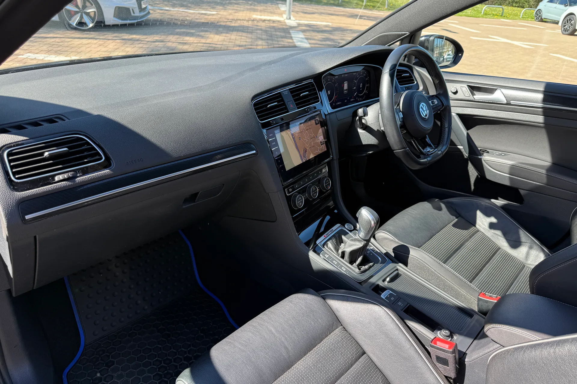 VOLKSWAGEN GOLF thumbnail image number 50