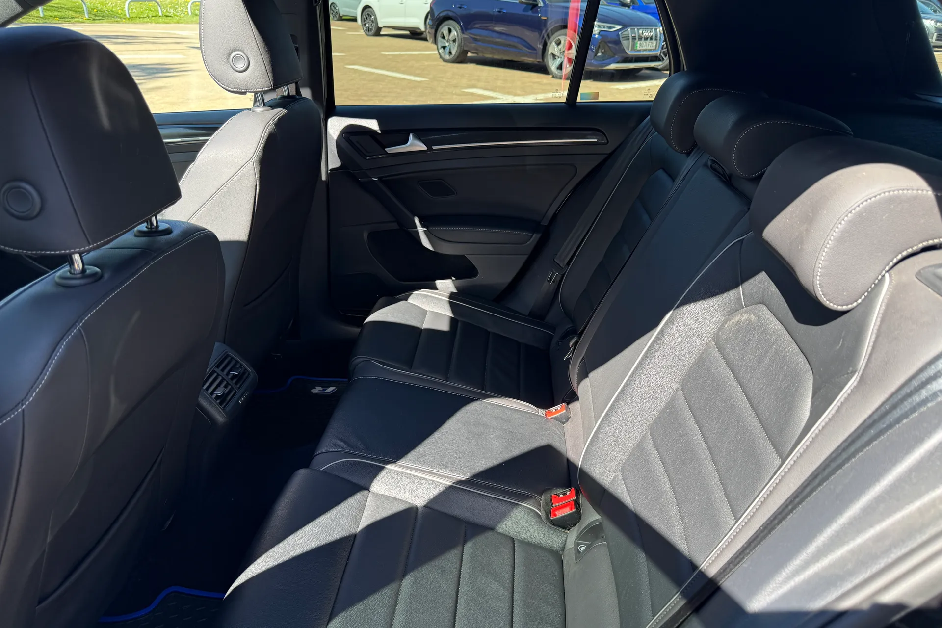 VOLKSWAGEN GOLF thumbnail image number 49