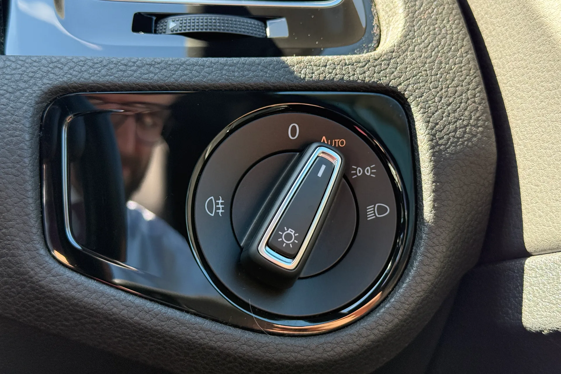 VOLKSWAGEN GOLF thumbnail image number 13