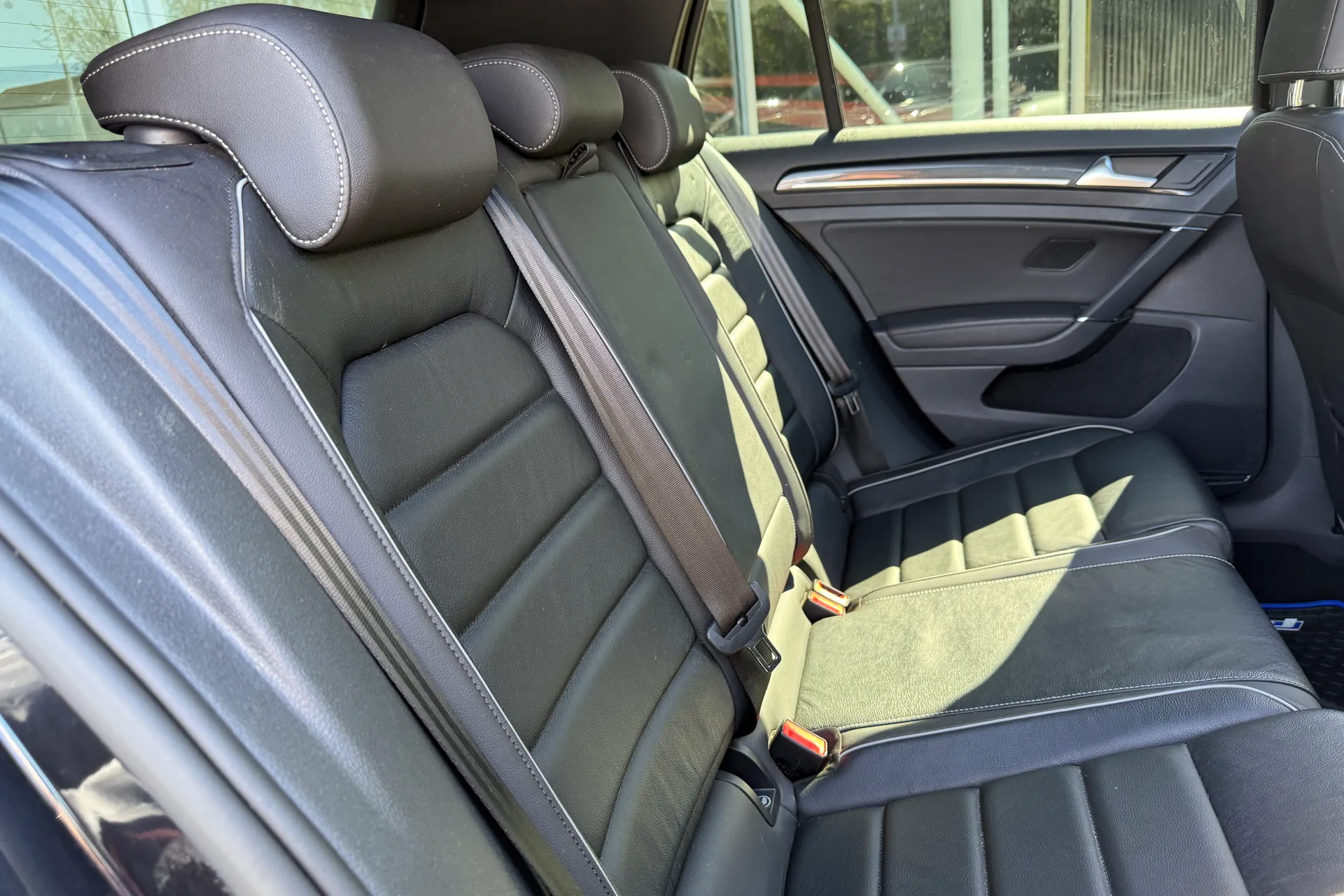 VOLKSWAGEN GOLF thumbnail image number 29
