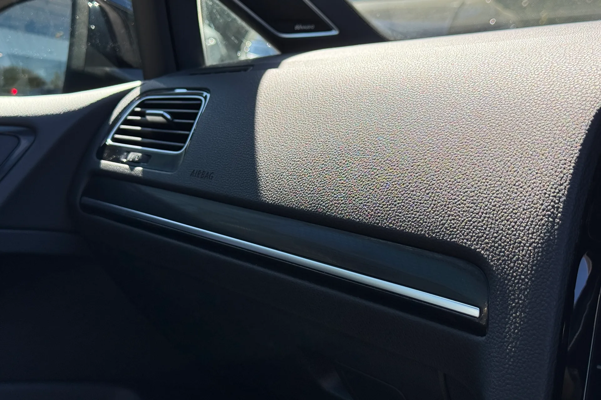 VOLKSWAGEN GOLF thumbnail image number 18