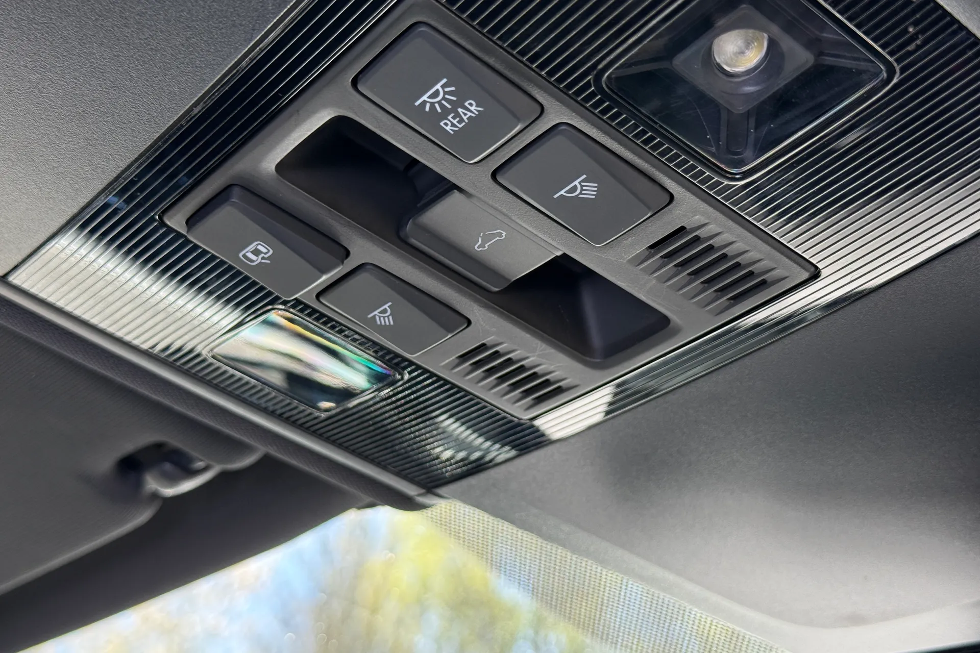 VOLKSWAGEN GOLF thumbnail image number 20