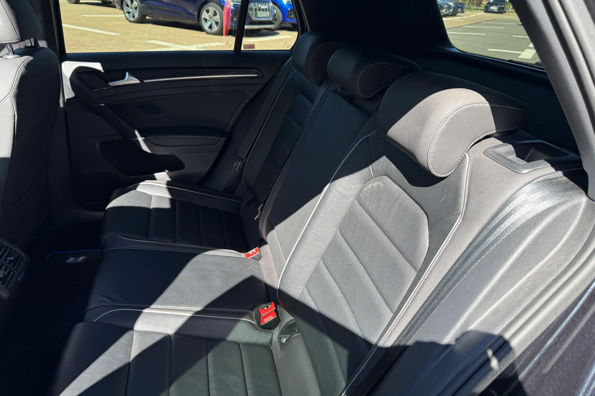 VOLKSWAGEN GOLF thumbnail image number 48