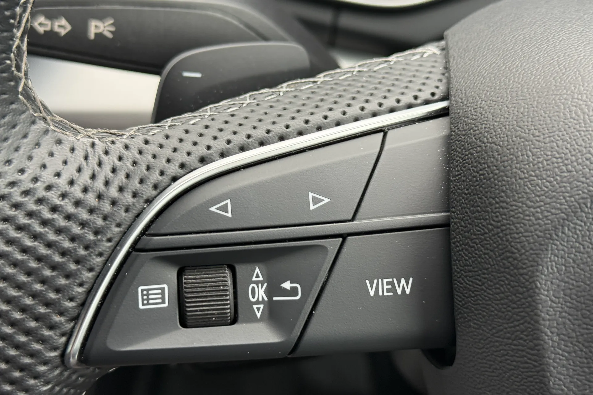 Audi Q5 thumbnail image number 18