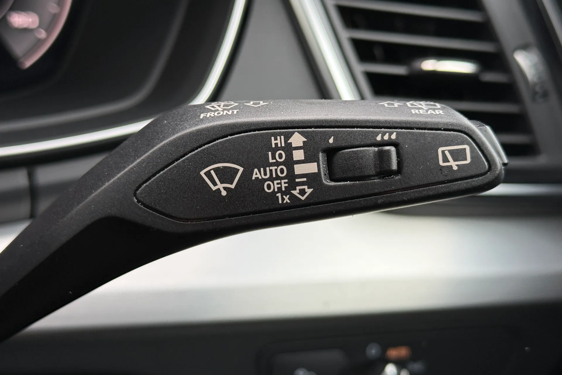 Audi Q5 thumbnail image number 16