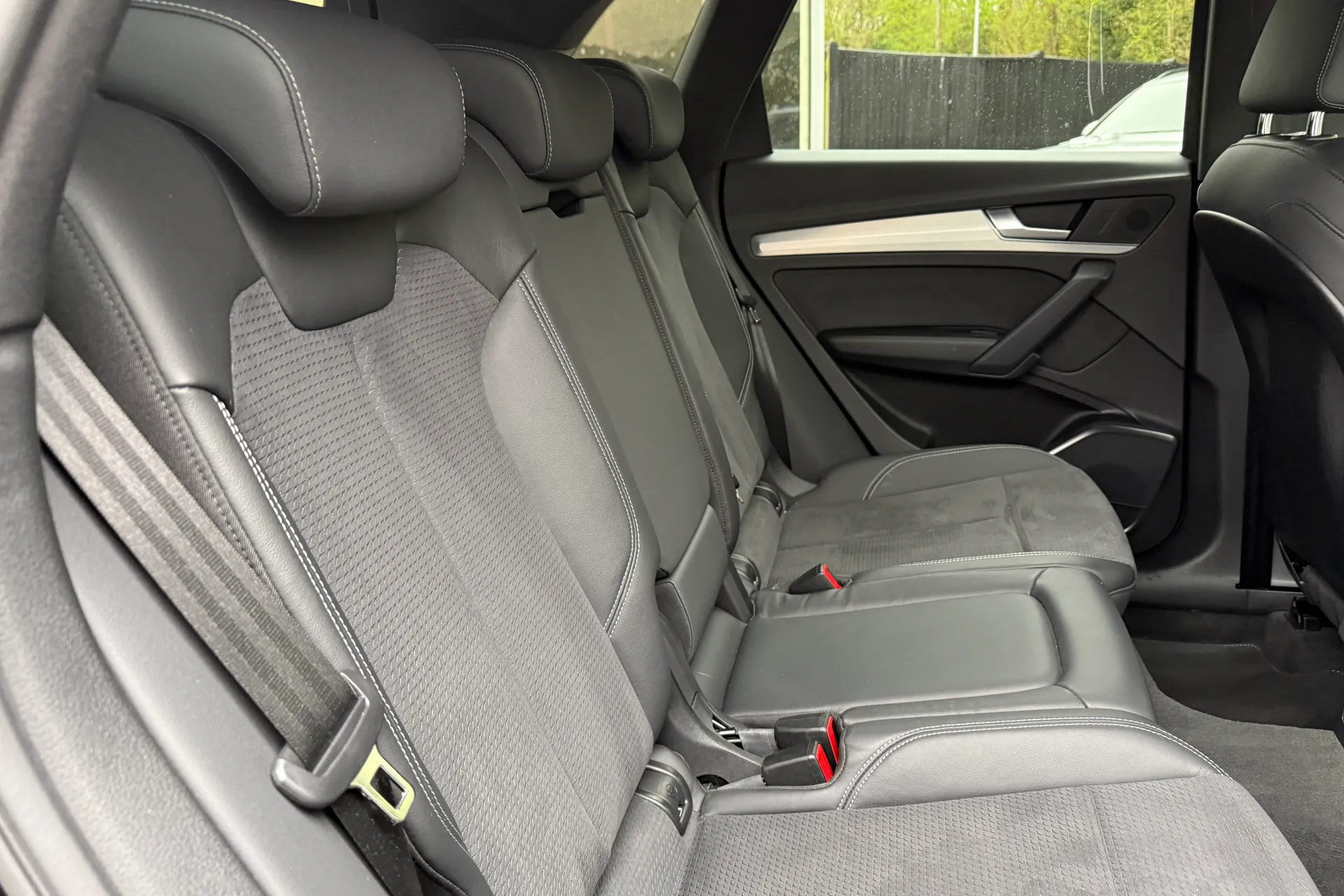 Audi Q5 thumbnail image number 27