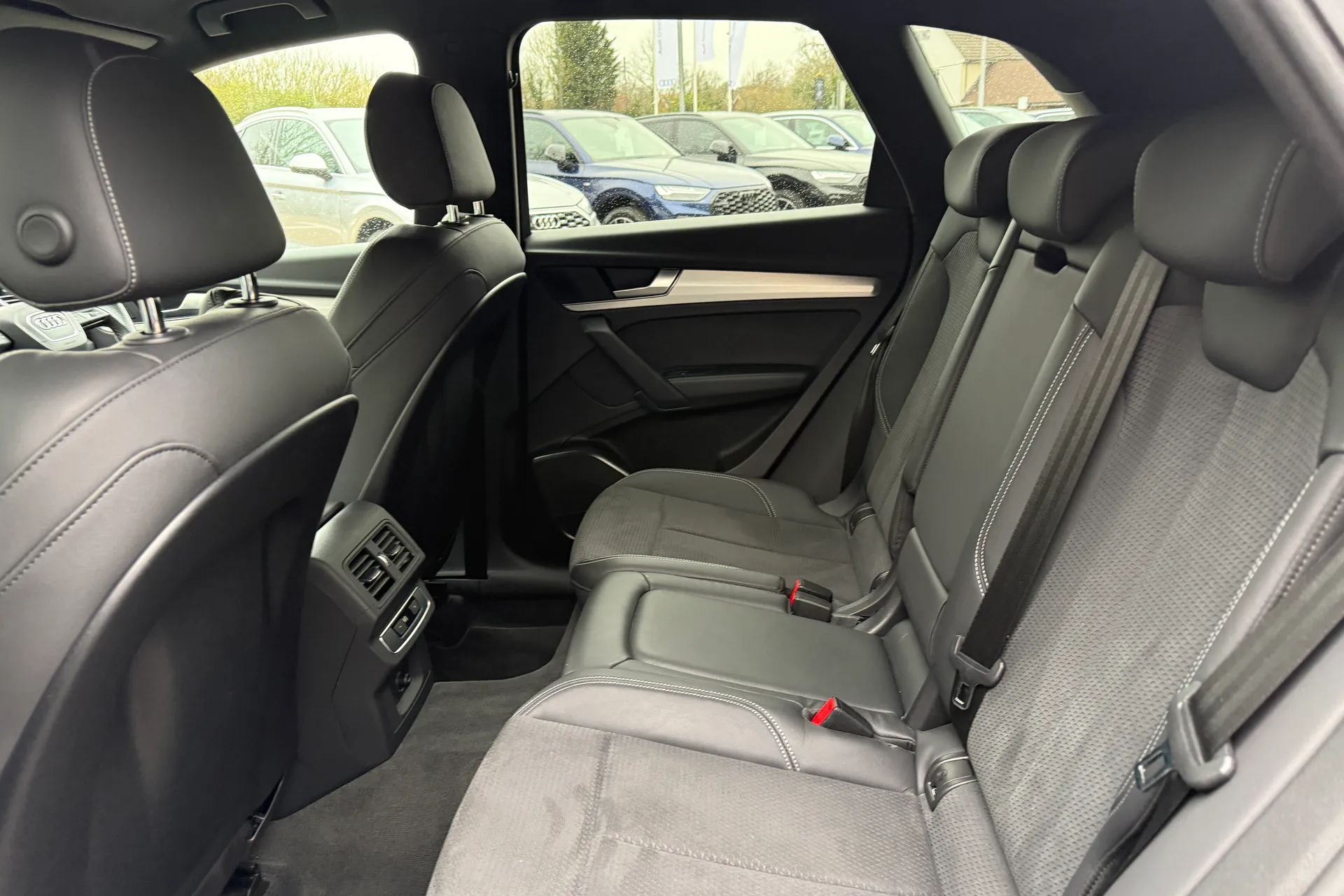 Audi Q5 thumbnail image number 48