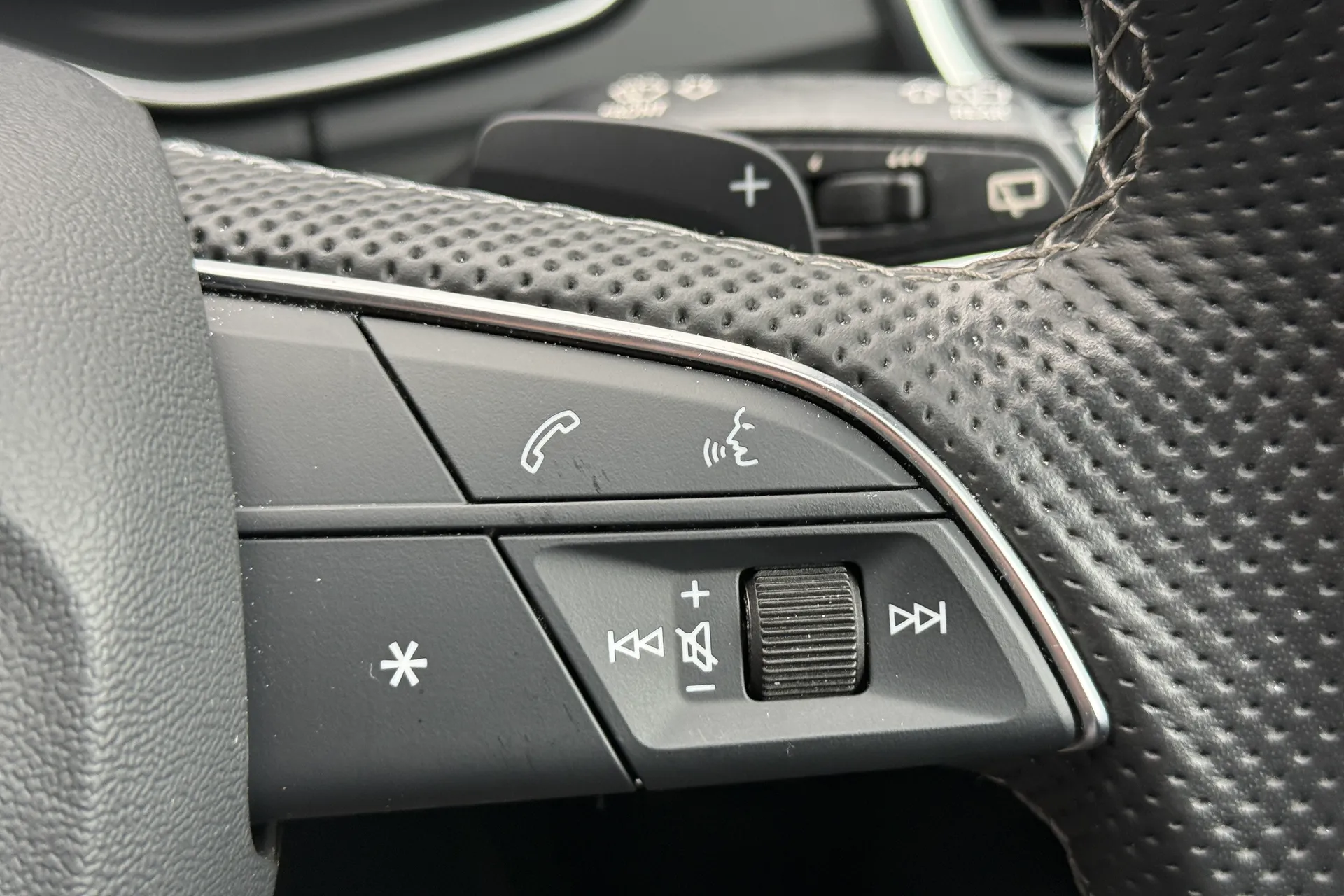 Audi Q5 thumbnail image number 19