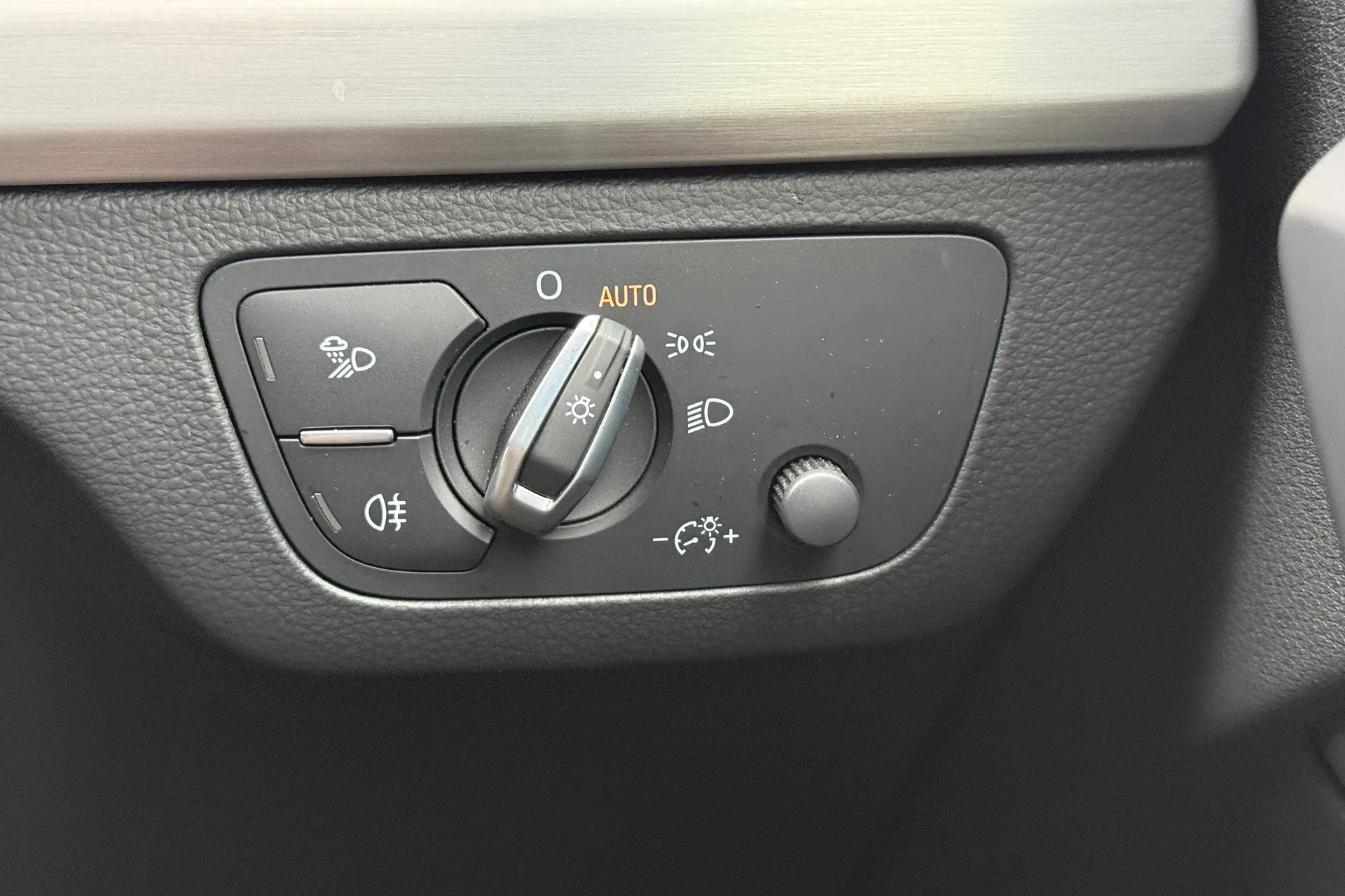 Audi Q5 thumbnail image number 17