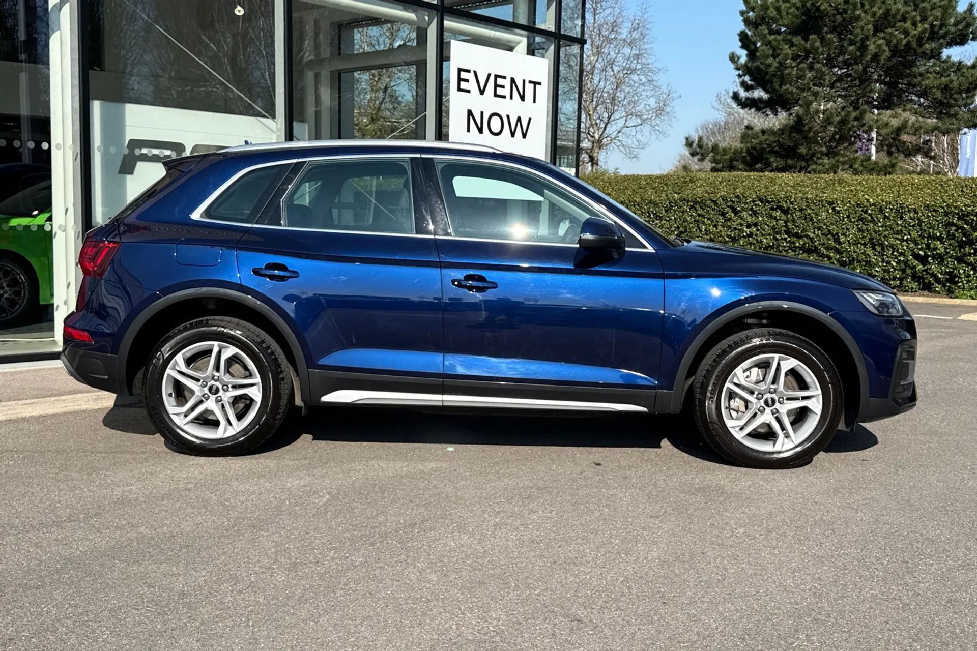 Audi Q5 thumbnail image number 2