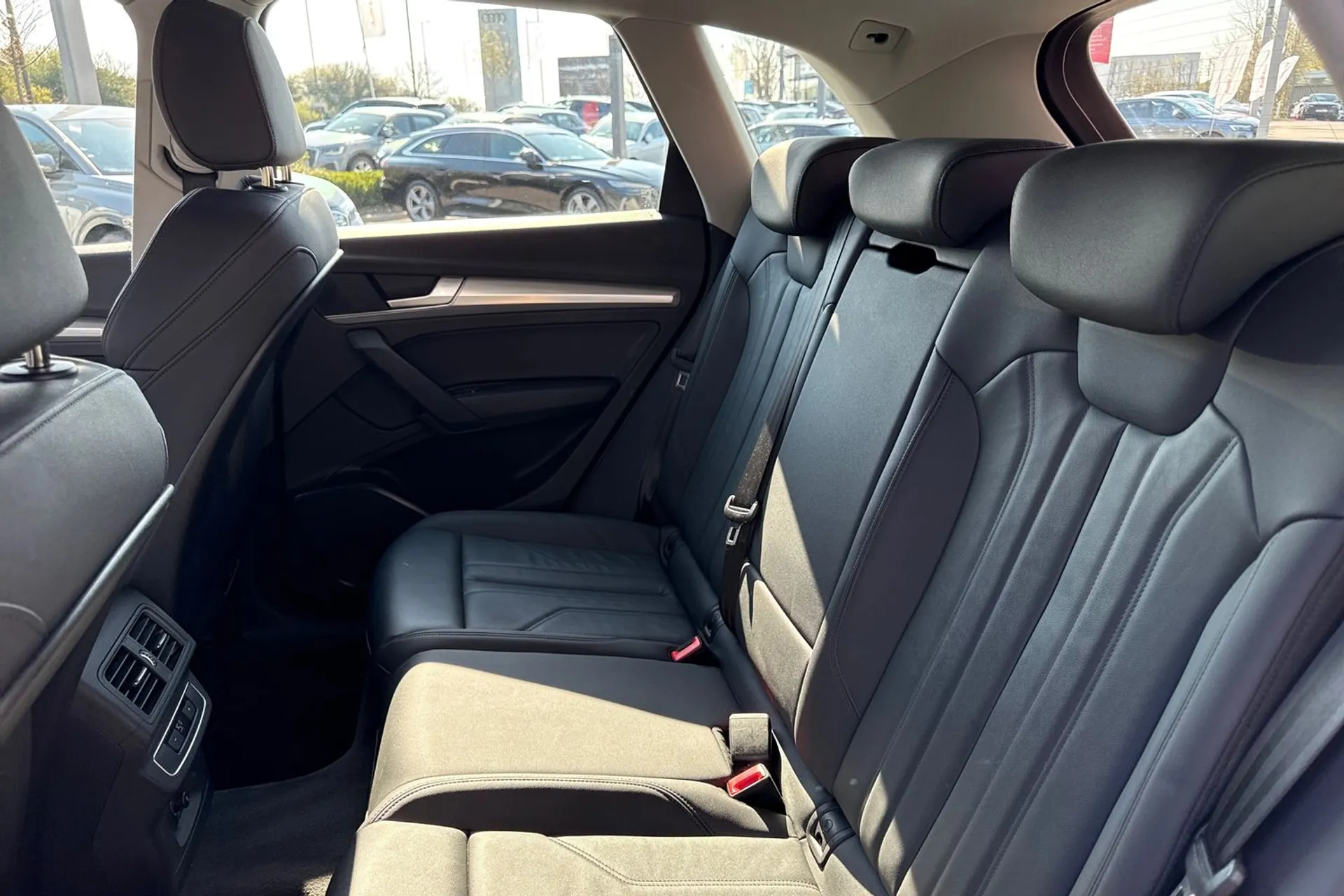 Audi Q5 thumbnail image number 50