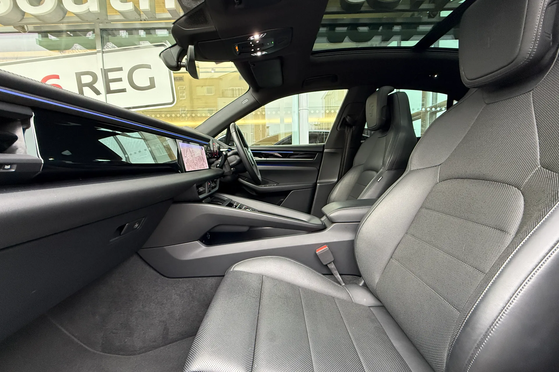 Porsche MACAN thumbnail image number 50