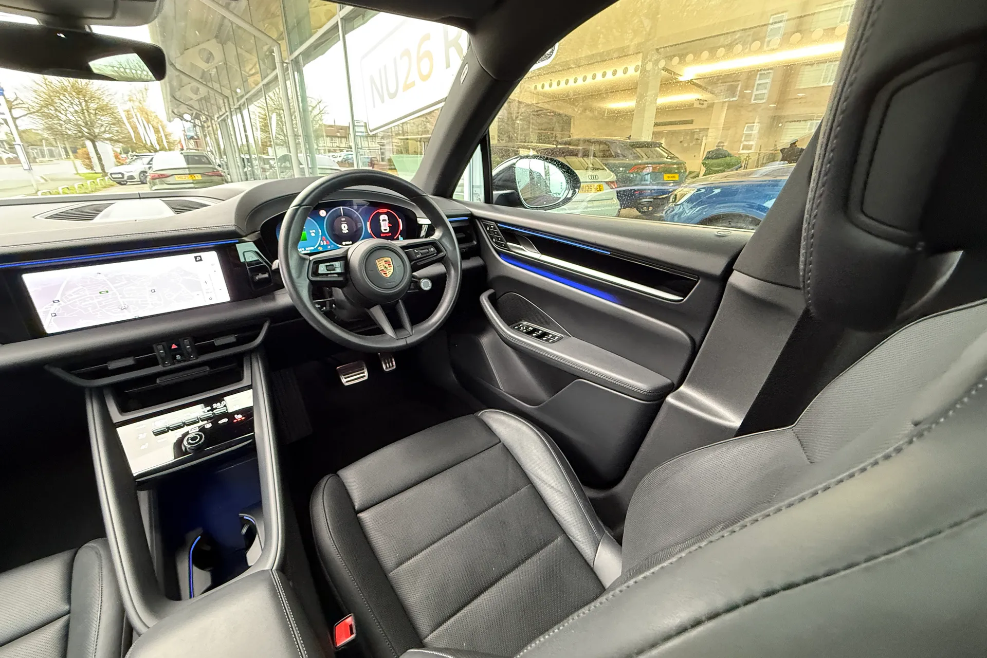 Porsche MACAN thumbnail image number 40