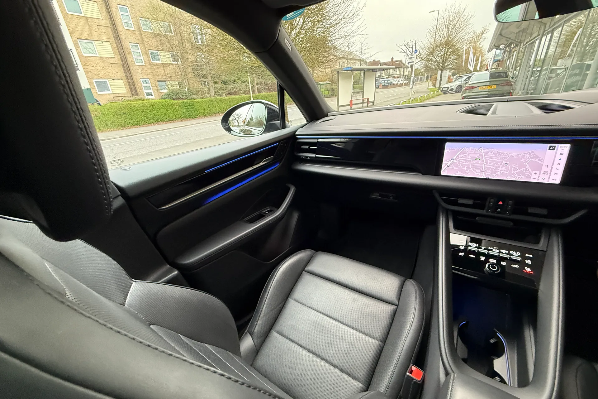 Porsche MACAN thumbnail image number 41