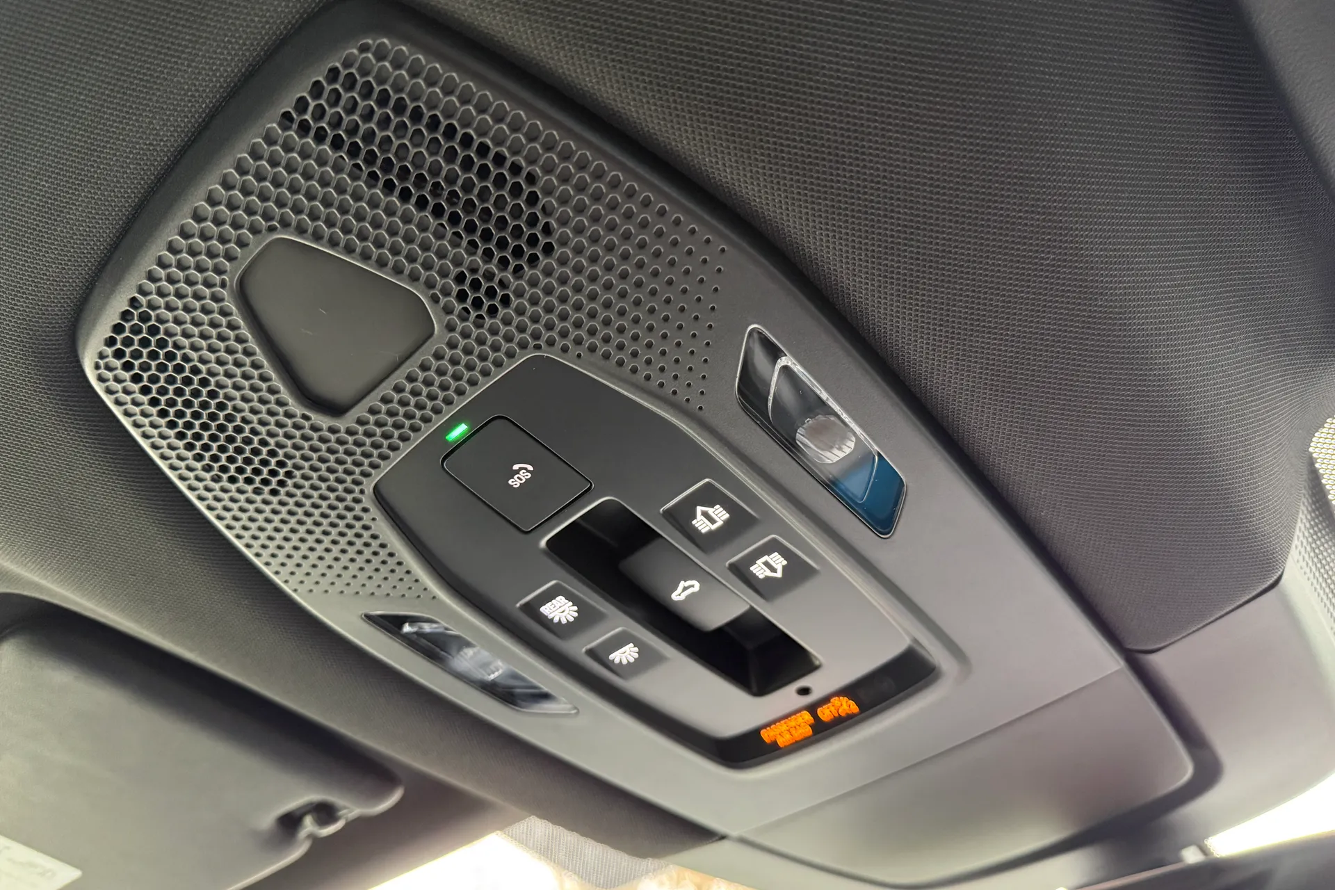 Porsche MACAN thumbnail image number 30