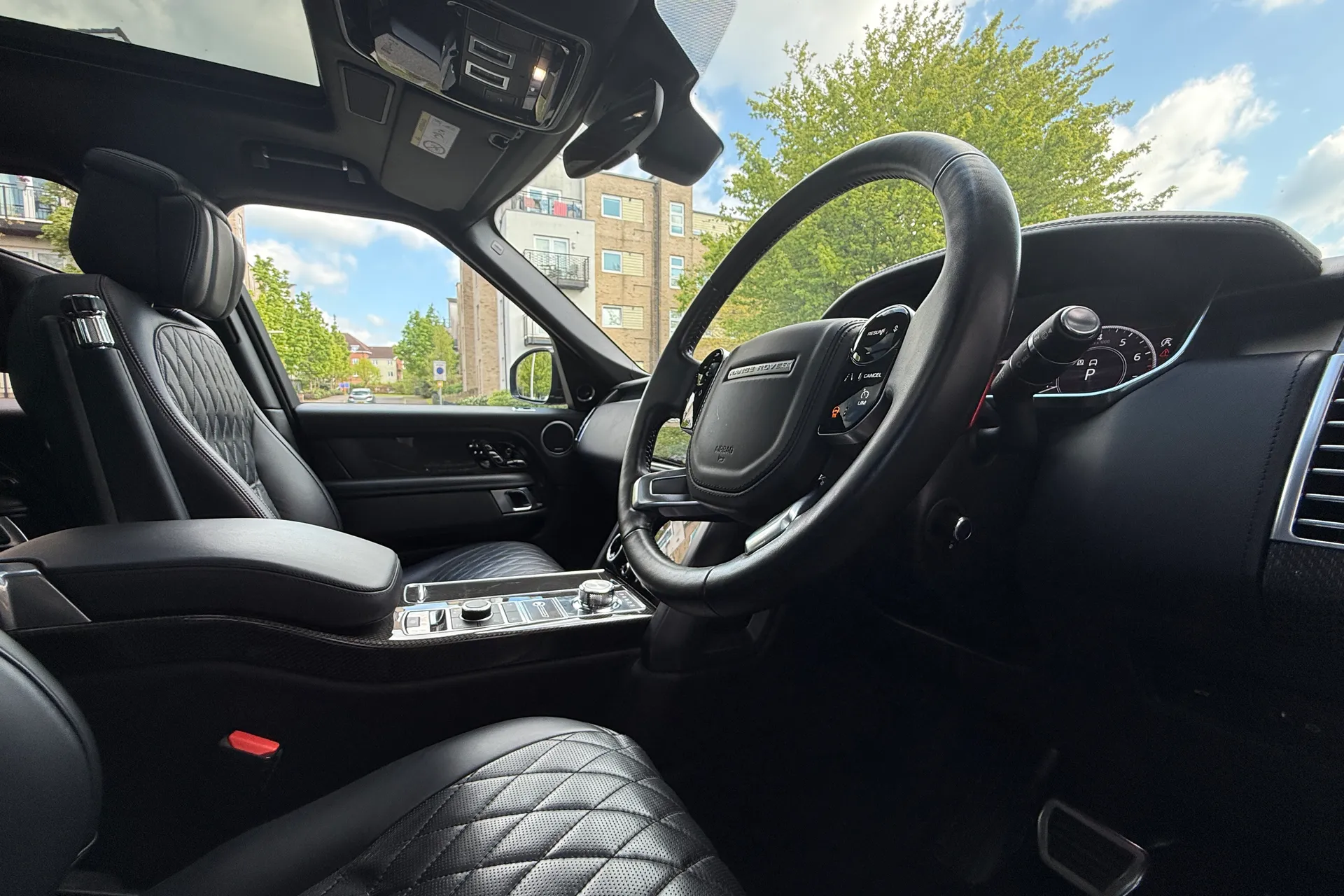 LAND ROVER RANGE ROVER thumbnail image number 16