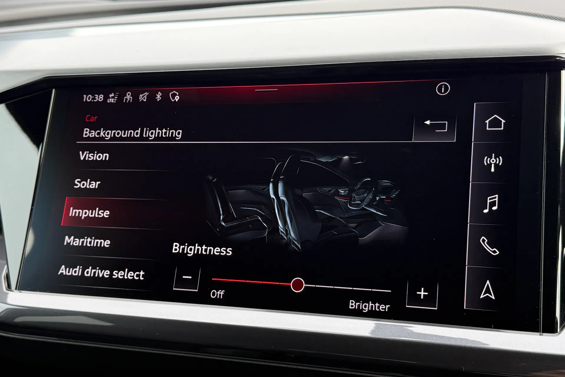 Audi Q4 thumbnail image number 14