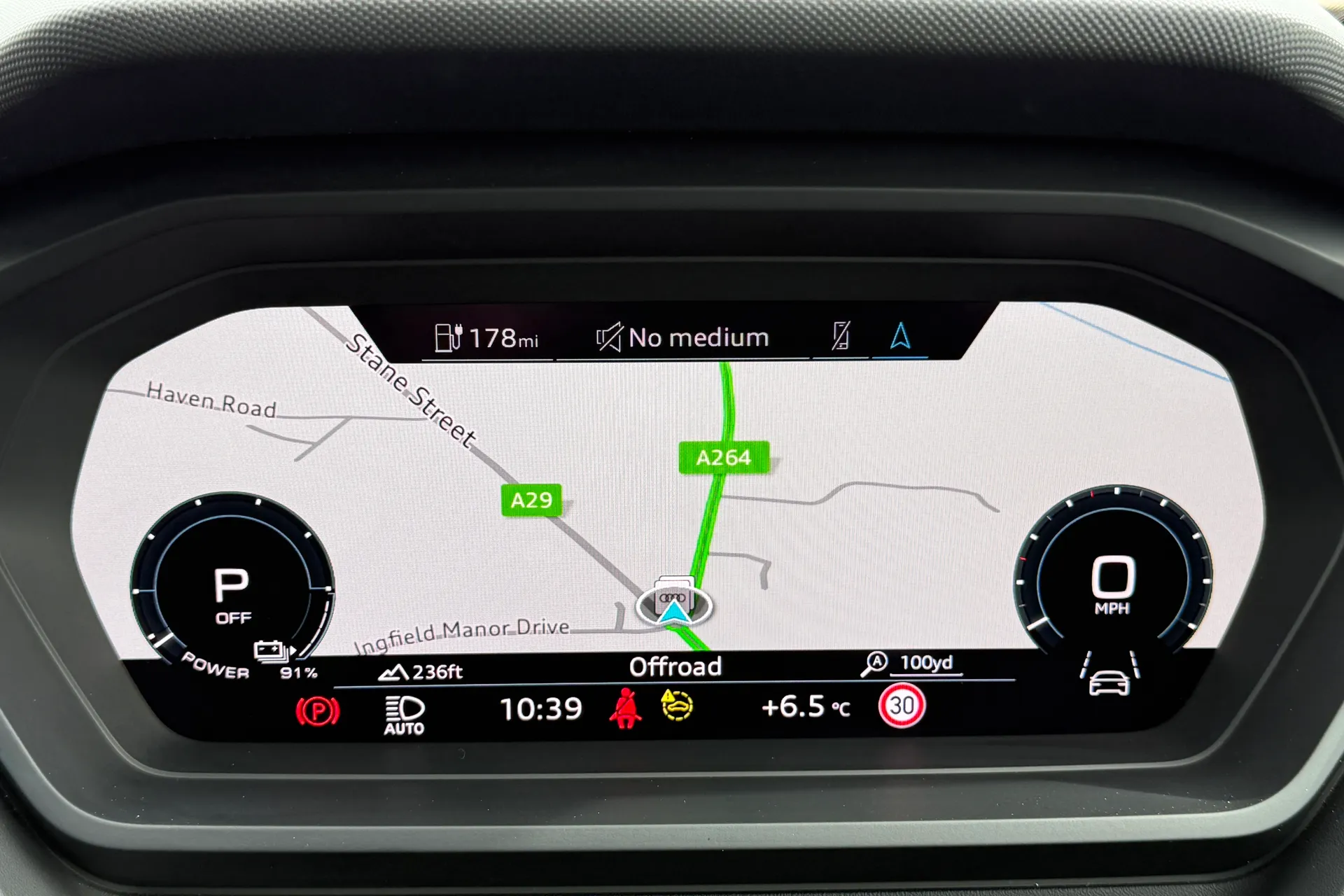 Audi Q4 thumbnail image number 17