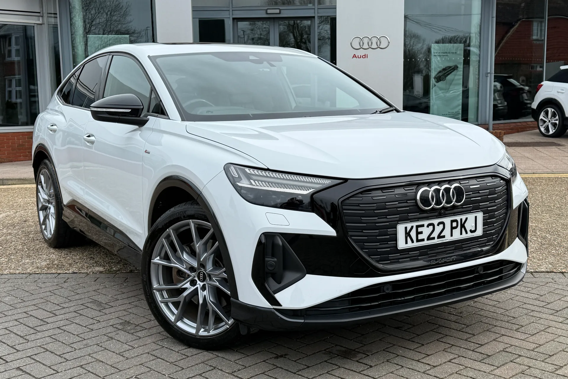 Audi Q4 thumbnail image number 28