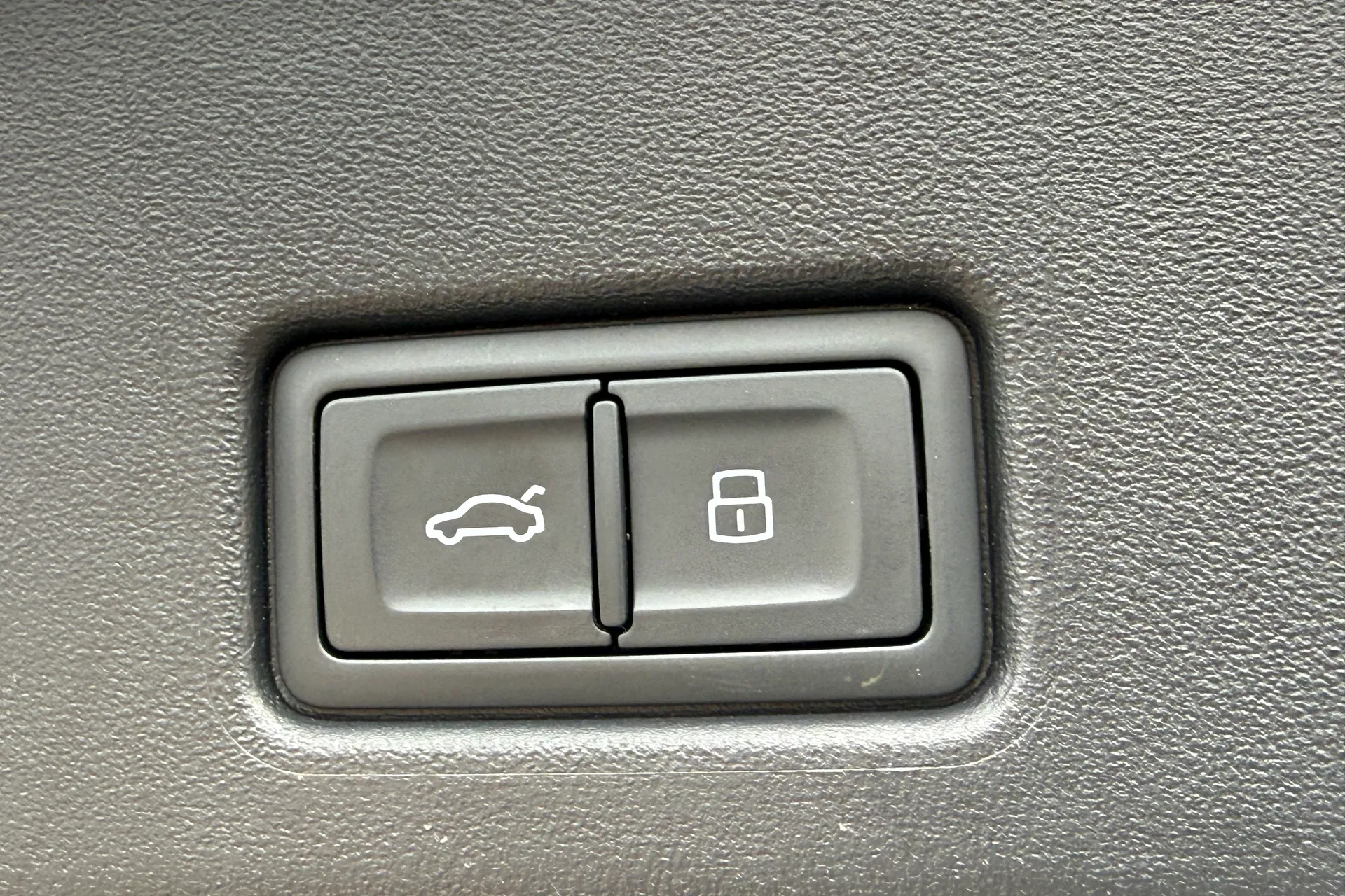 Audi Q4 thumbnail image number 47