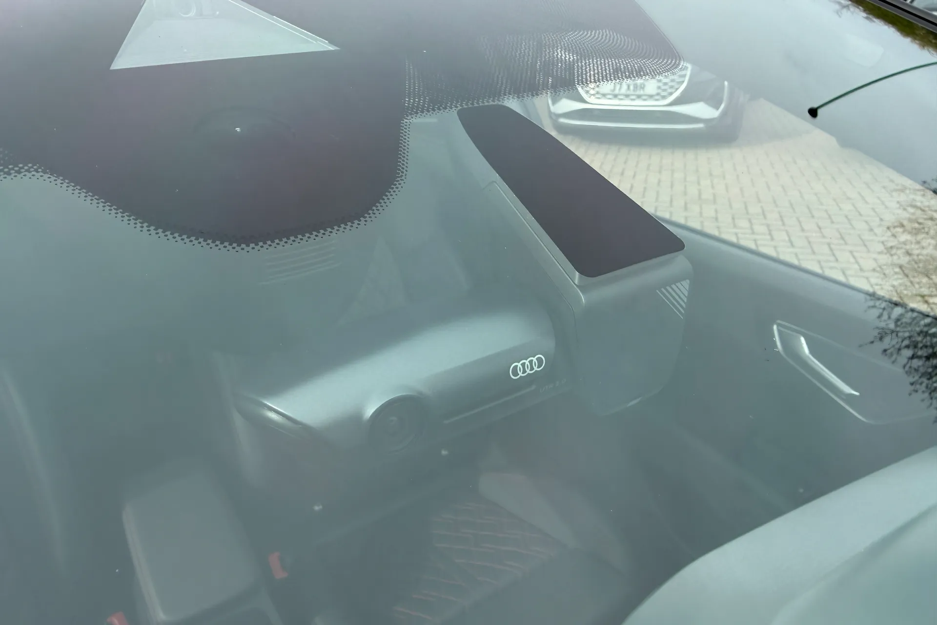 Audi Q4 thumbnail image number 10